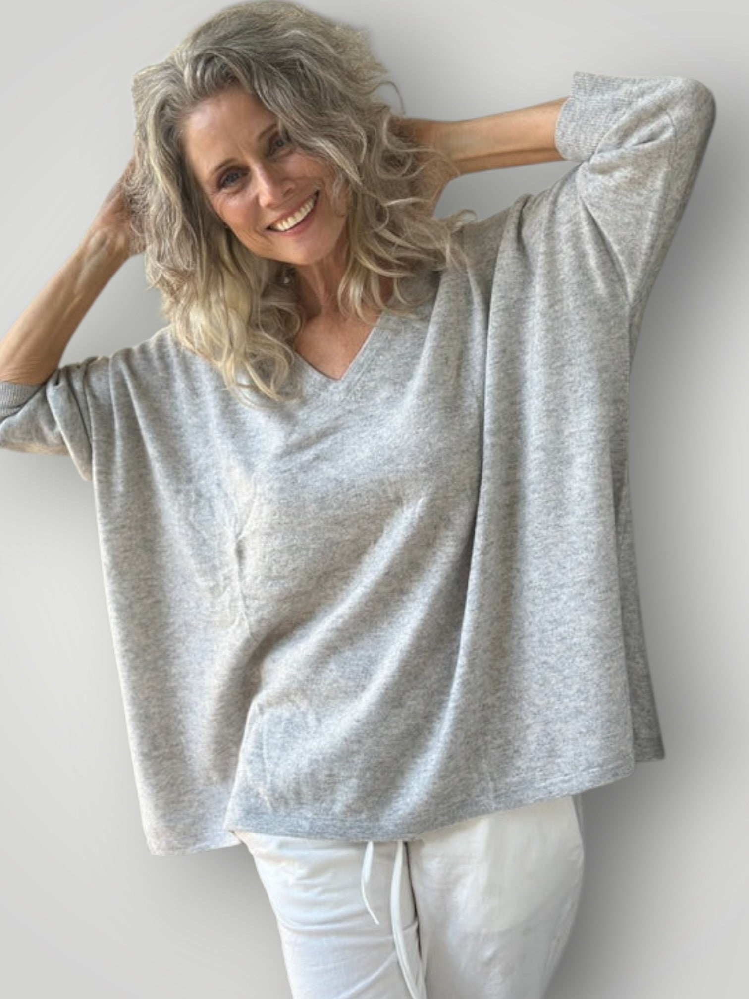 boyfriend v cashmere knit -soft grey Apparel