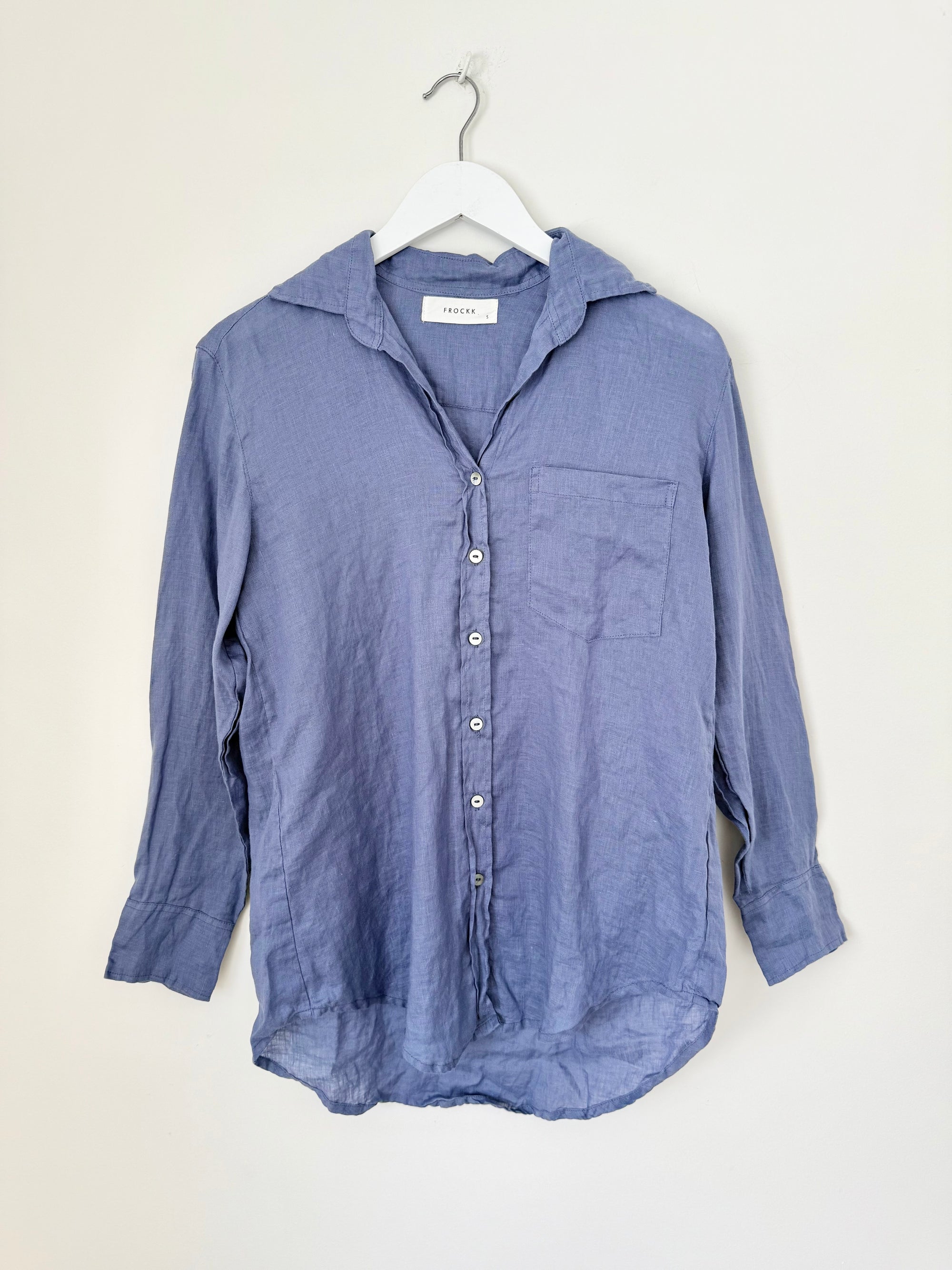erika shirt-cornflower linen Apparel