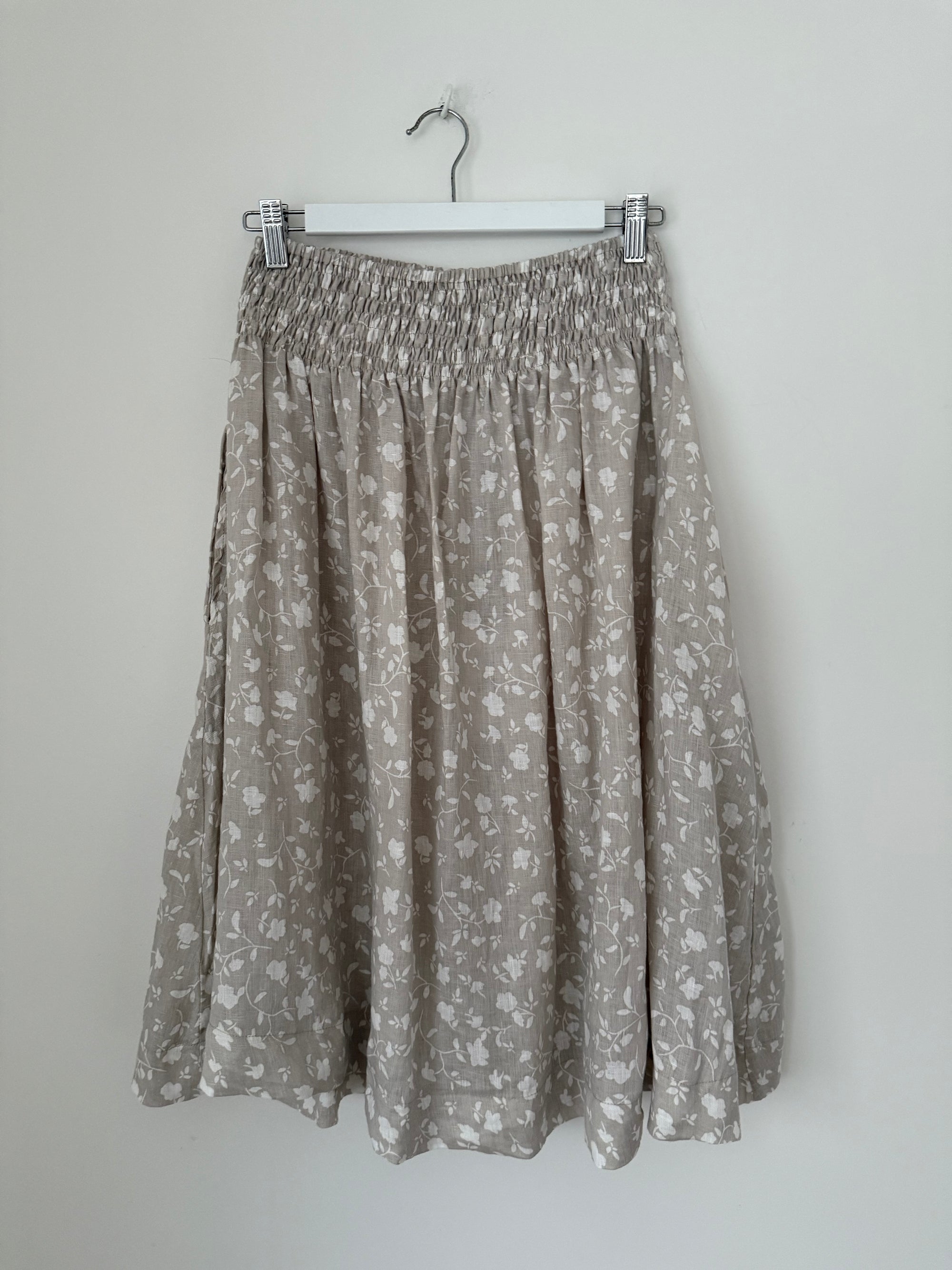 lola skirt - natural floral Apparel