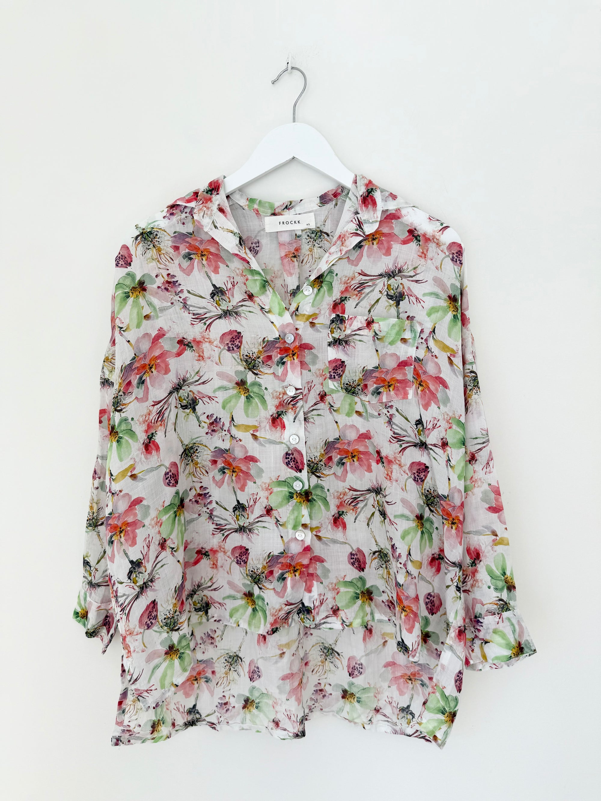 rosie shirt - flower garden Apparel