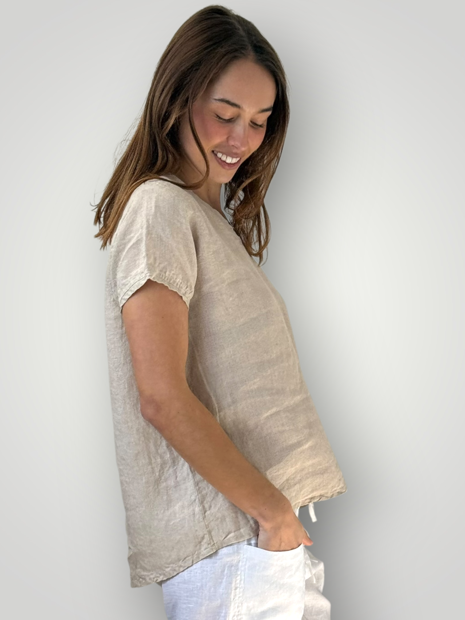ellie v neck -natural linen Apparel
