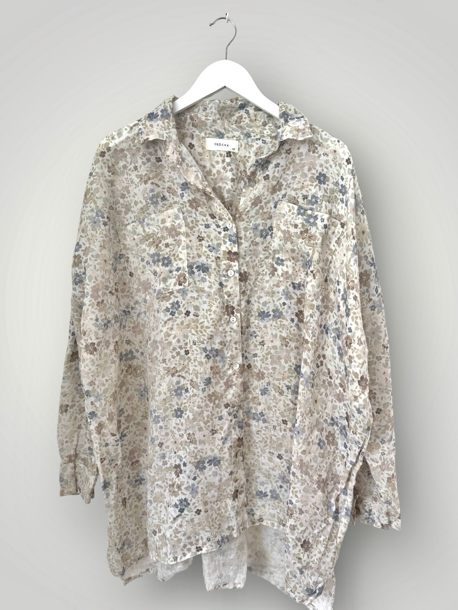 aiden boyfriend shirt -flower patch linen Apparel
