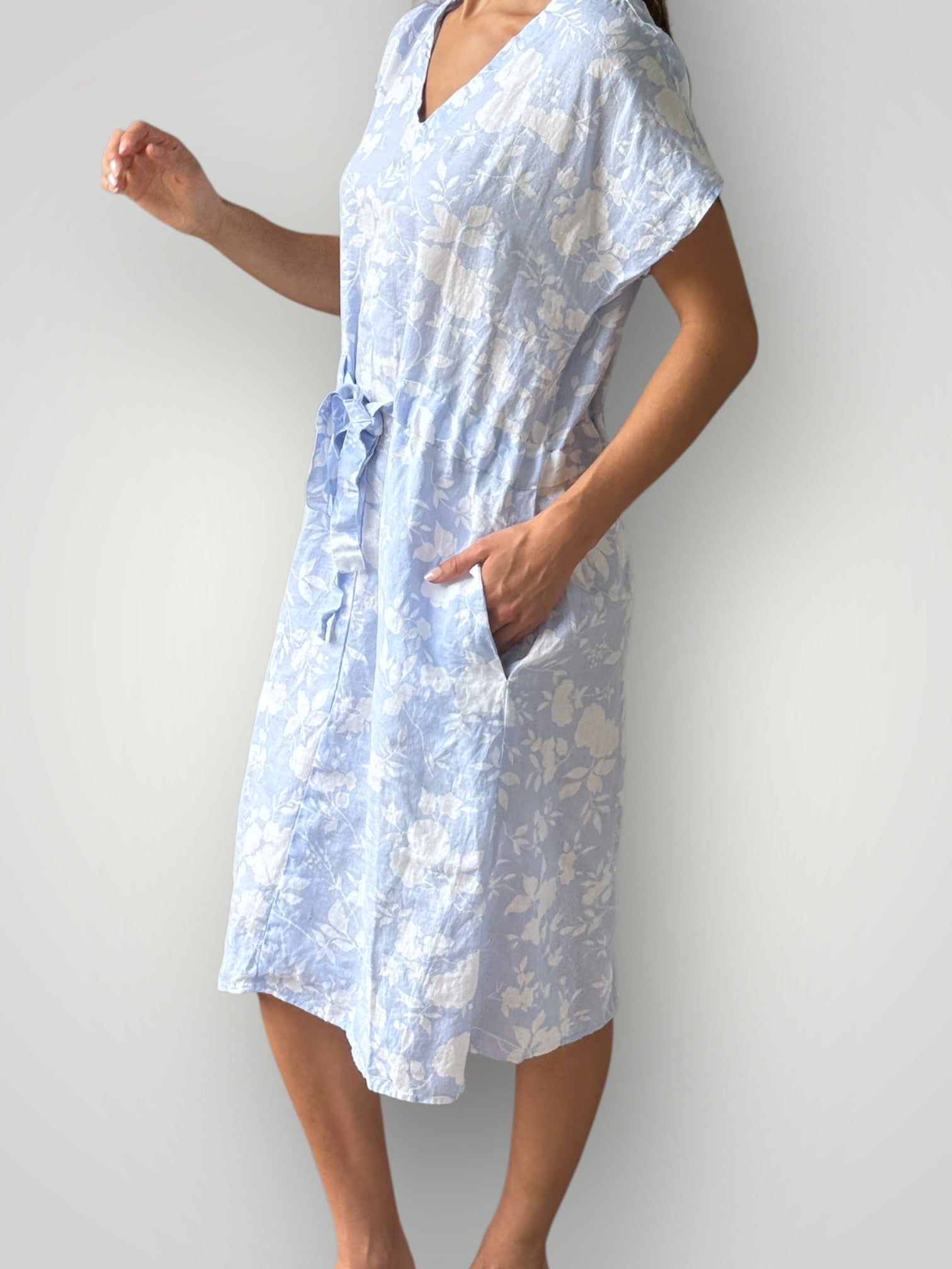 harper dress -soft blue flower linen Apparel