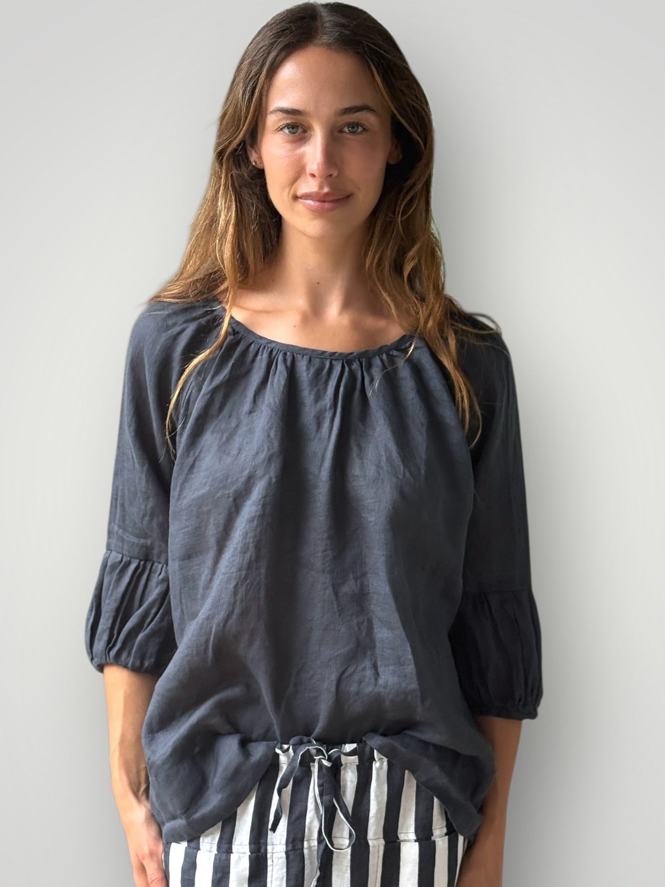 julia top-charcoal linen Apparel