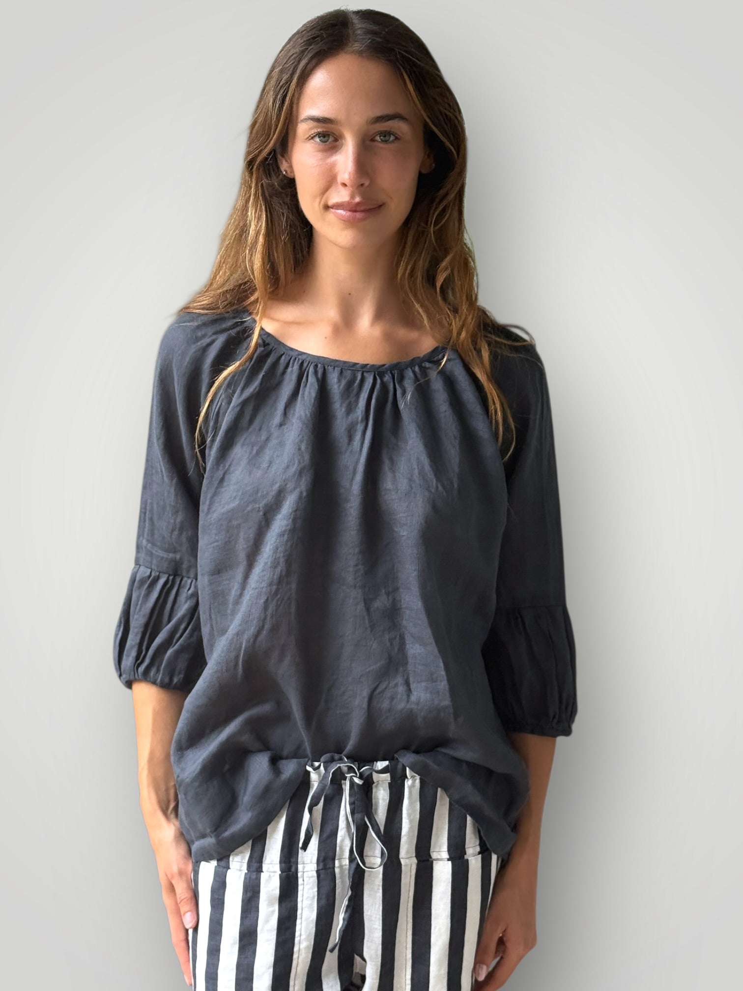 julia top-charcoal linen Apparel