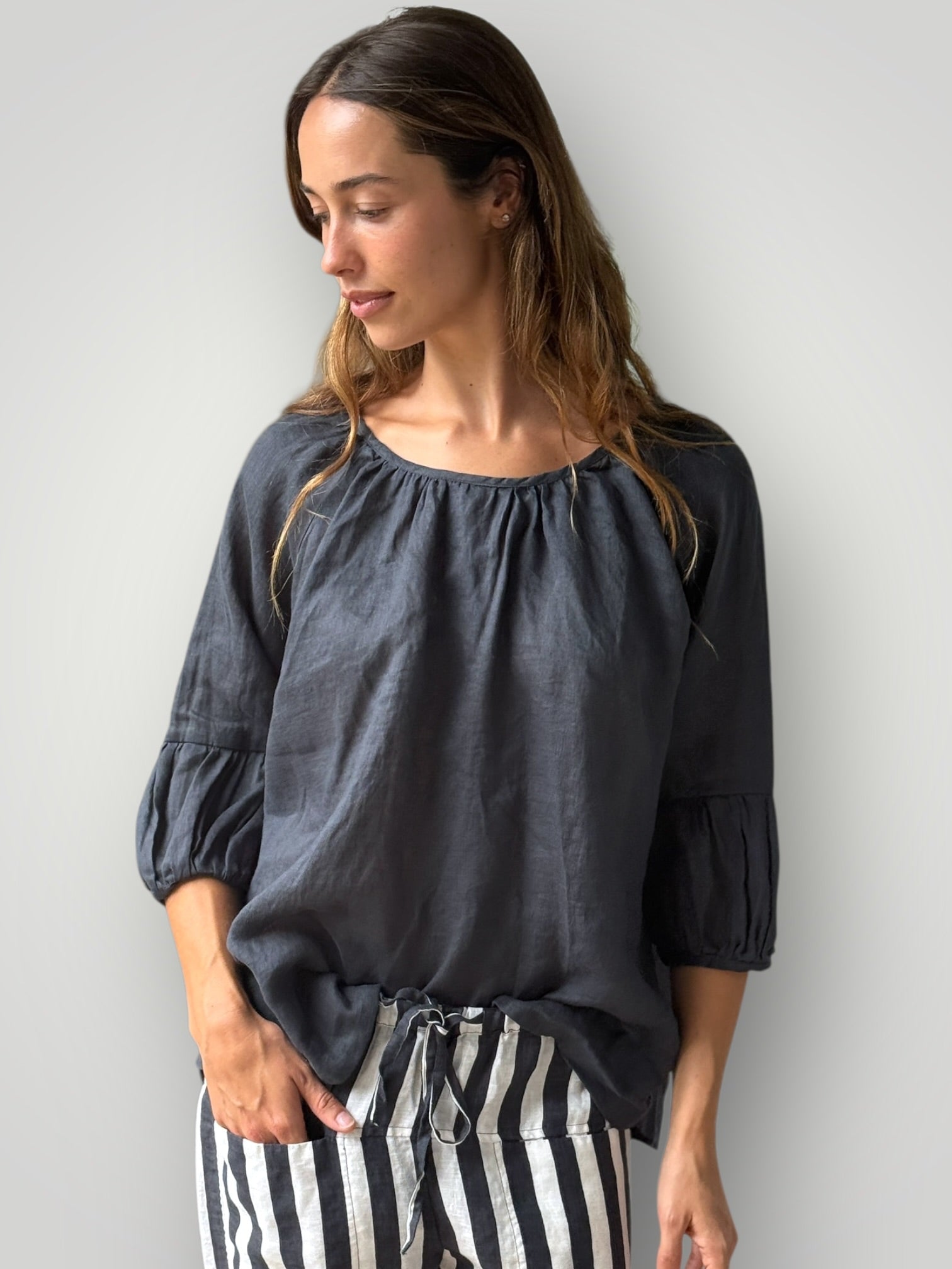 julia top-charcoal linen Apparel