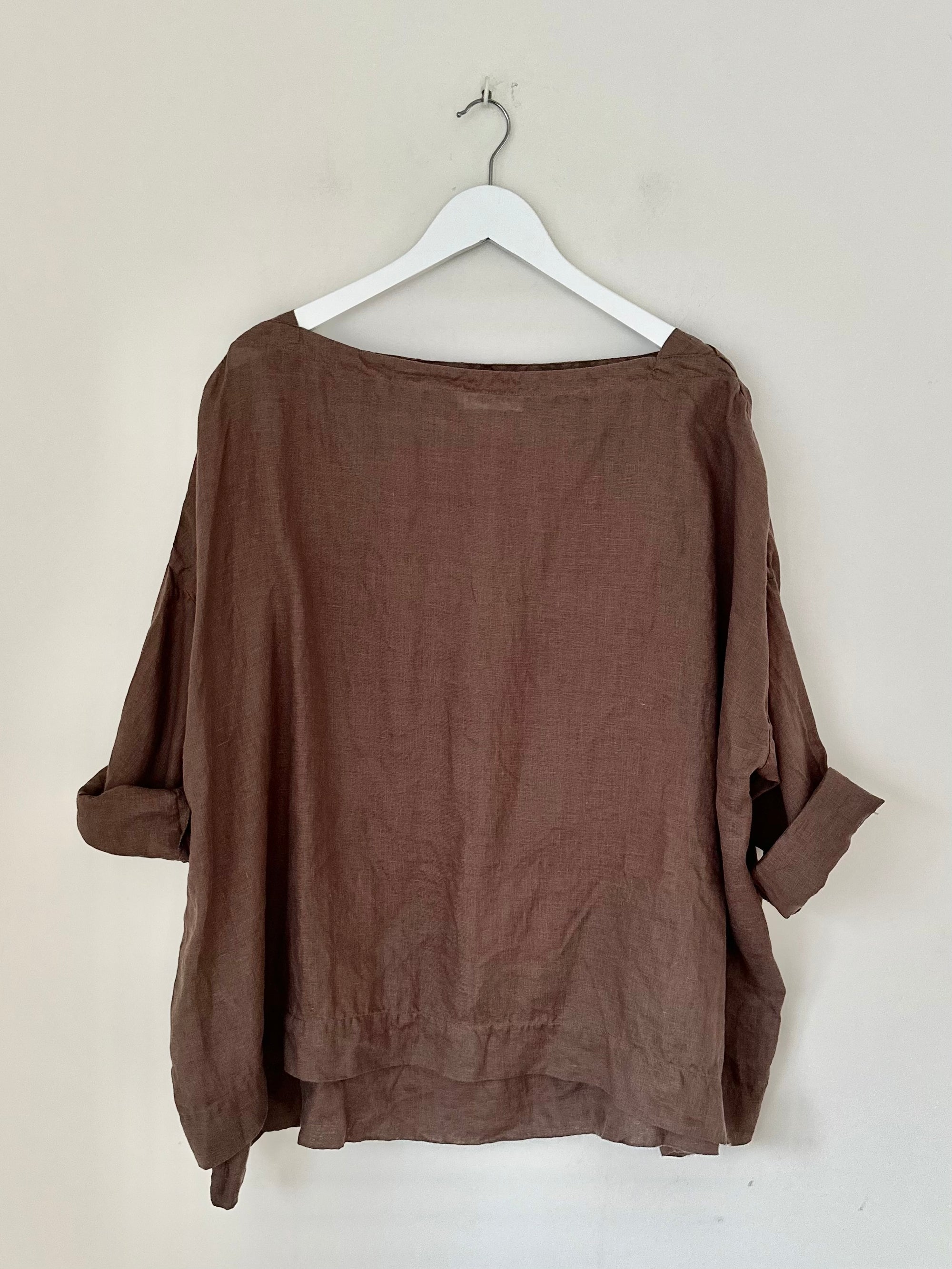 avril top- soil linen Apparel