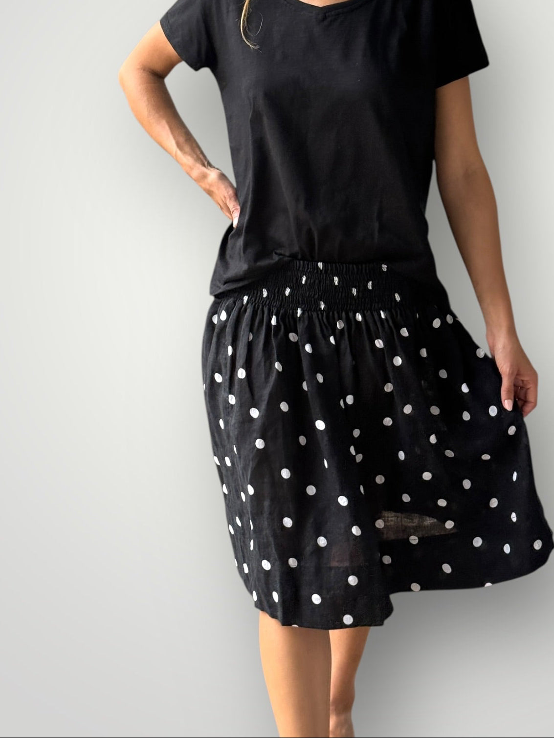 zoe skirt - black spot linen Apparel