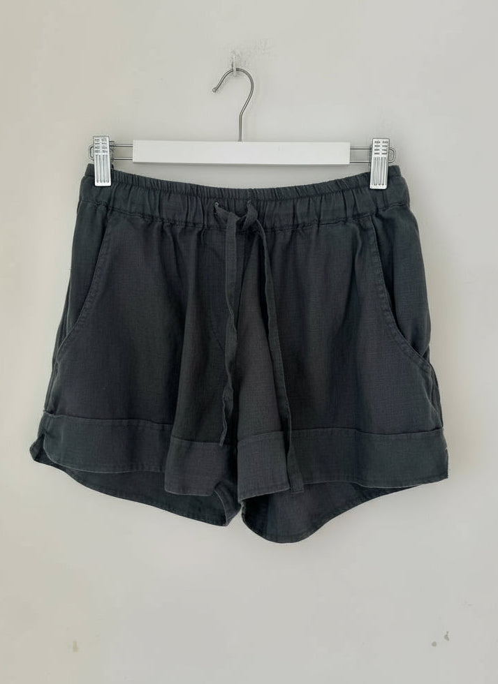 piper short - charcoal linen