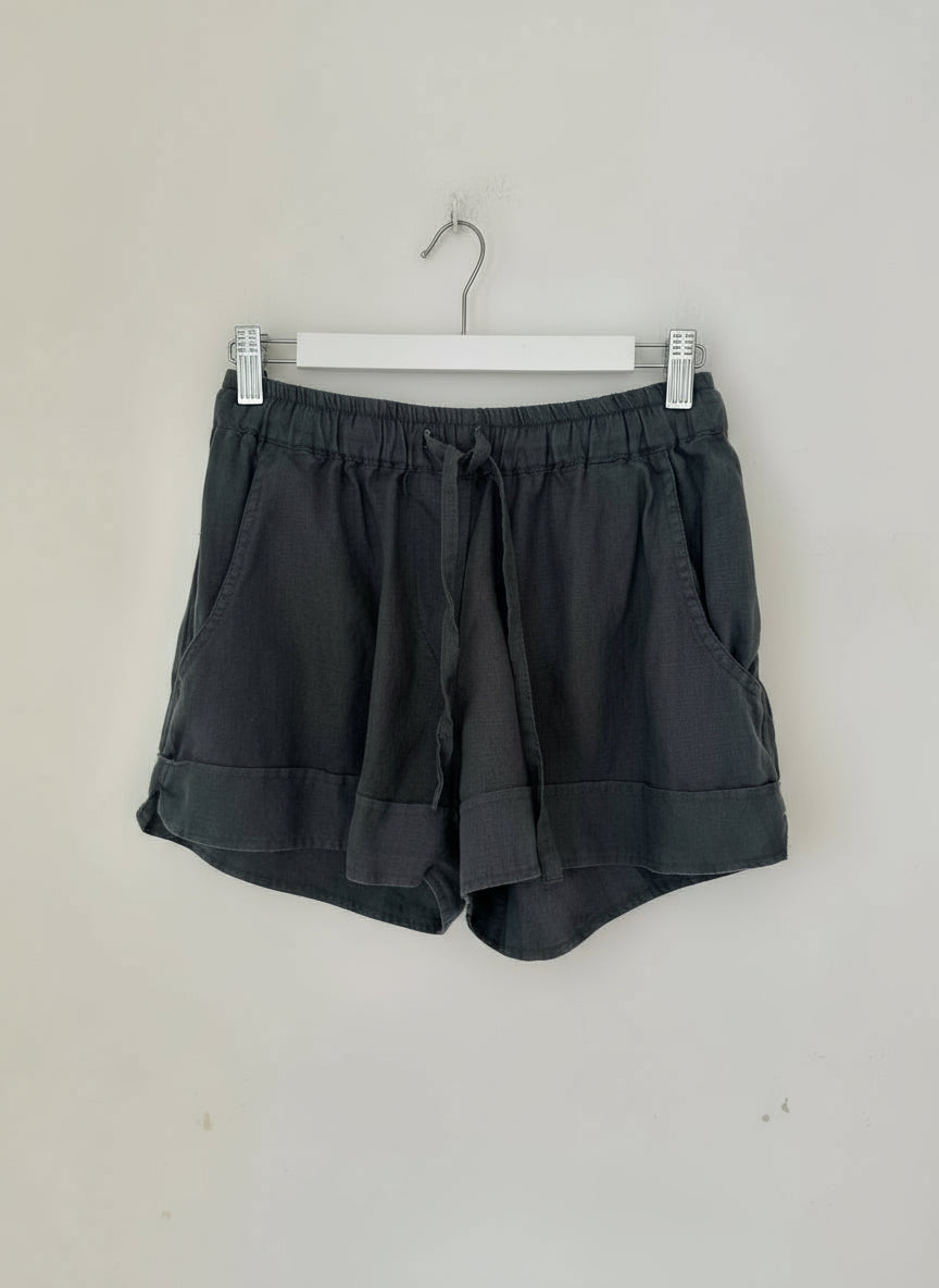 piper short - charcoal linen