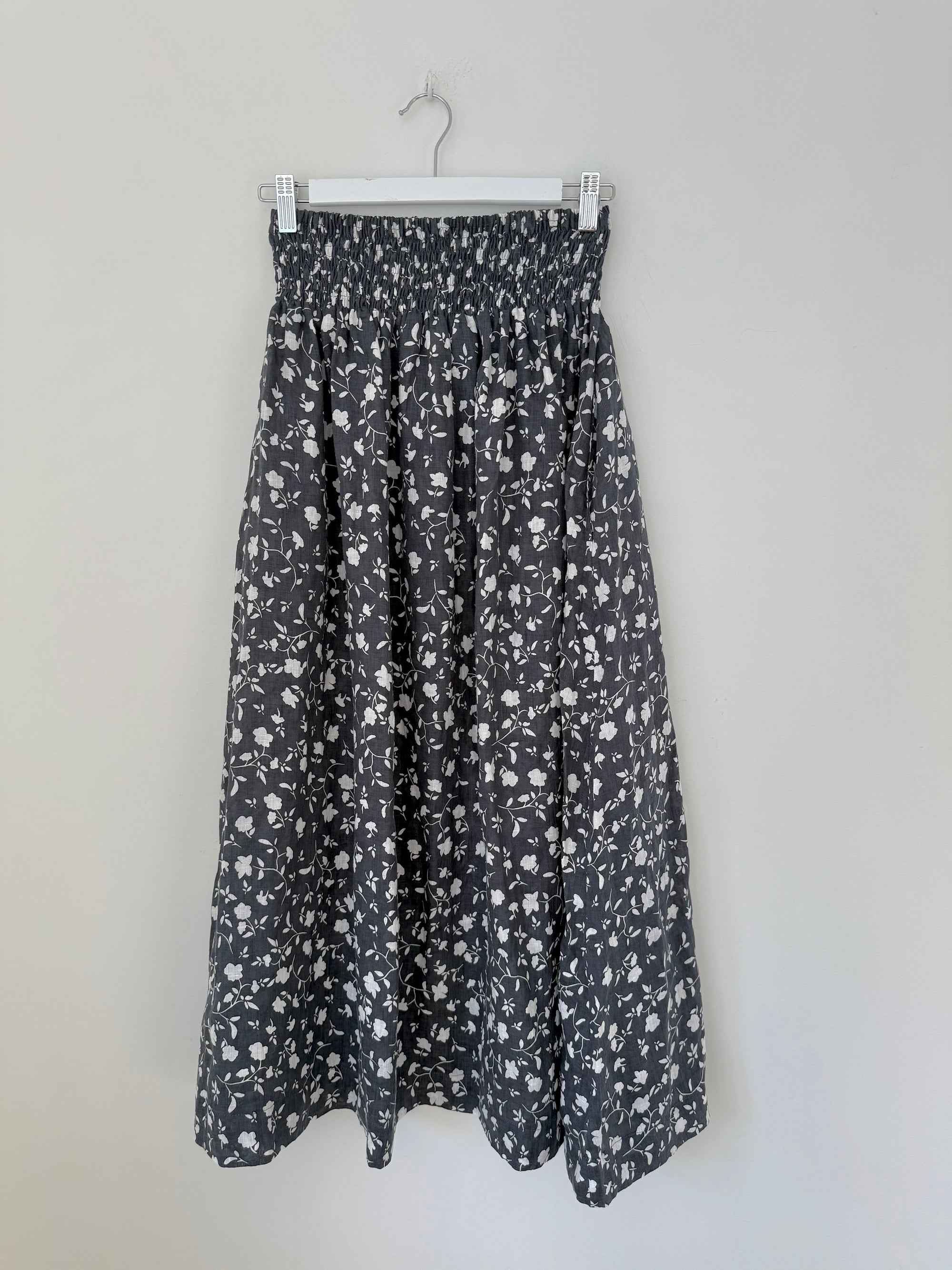 lulu skirt - slate floral linen Apparel