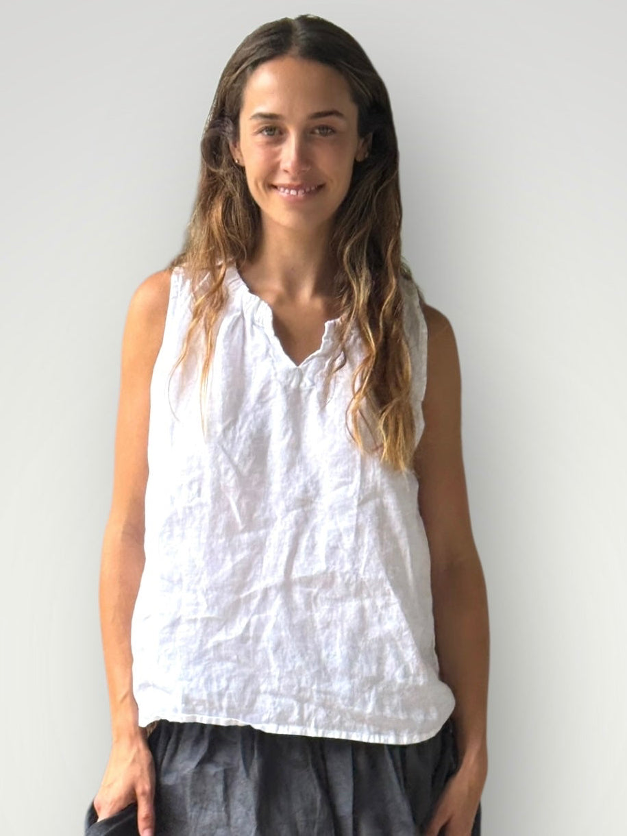 lucy top-white linen Apparel