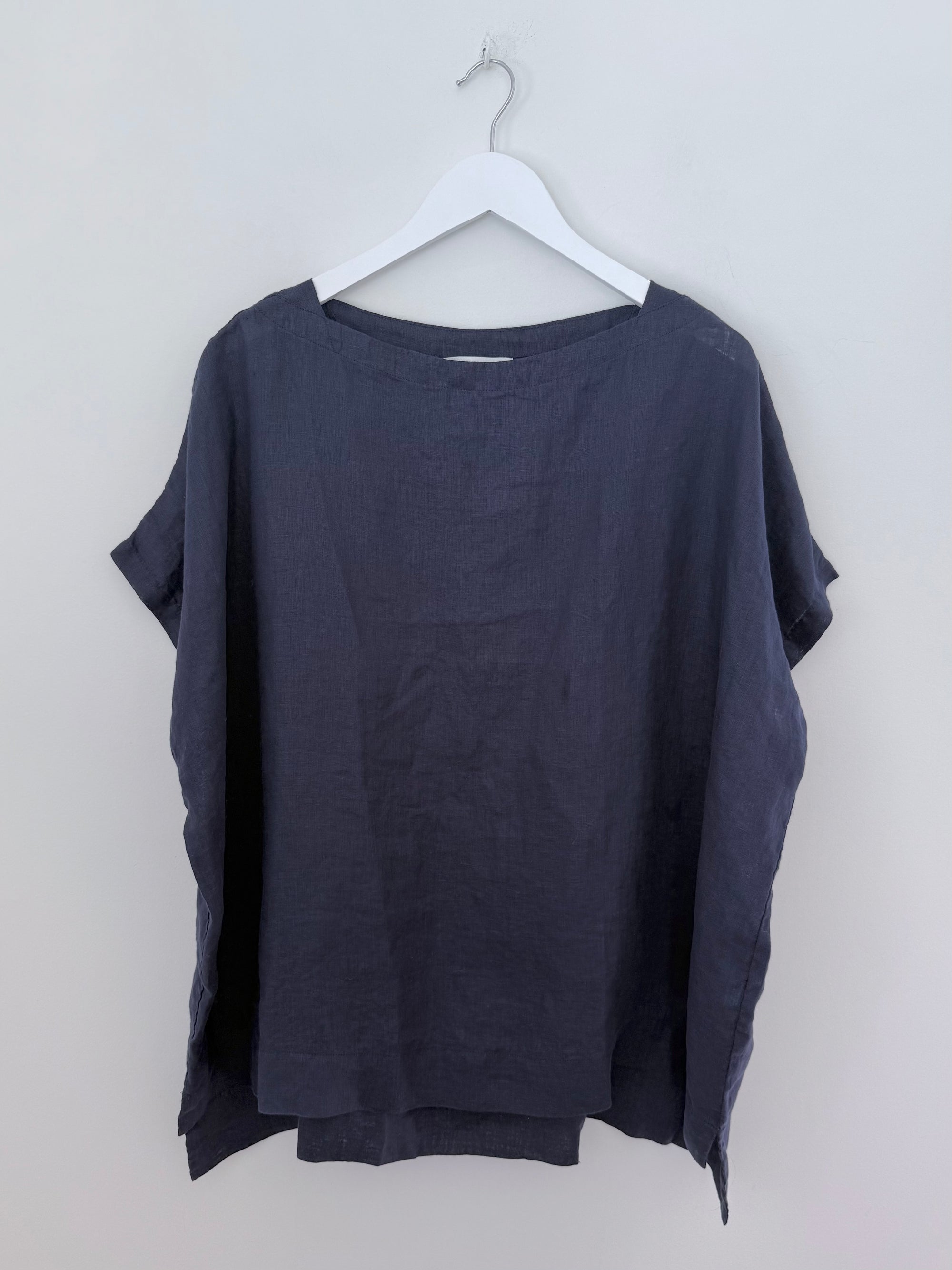 sammy top - navy linen Apparel