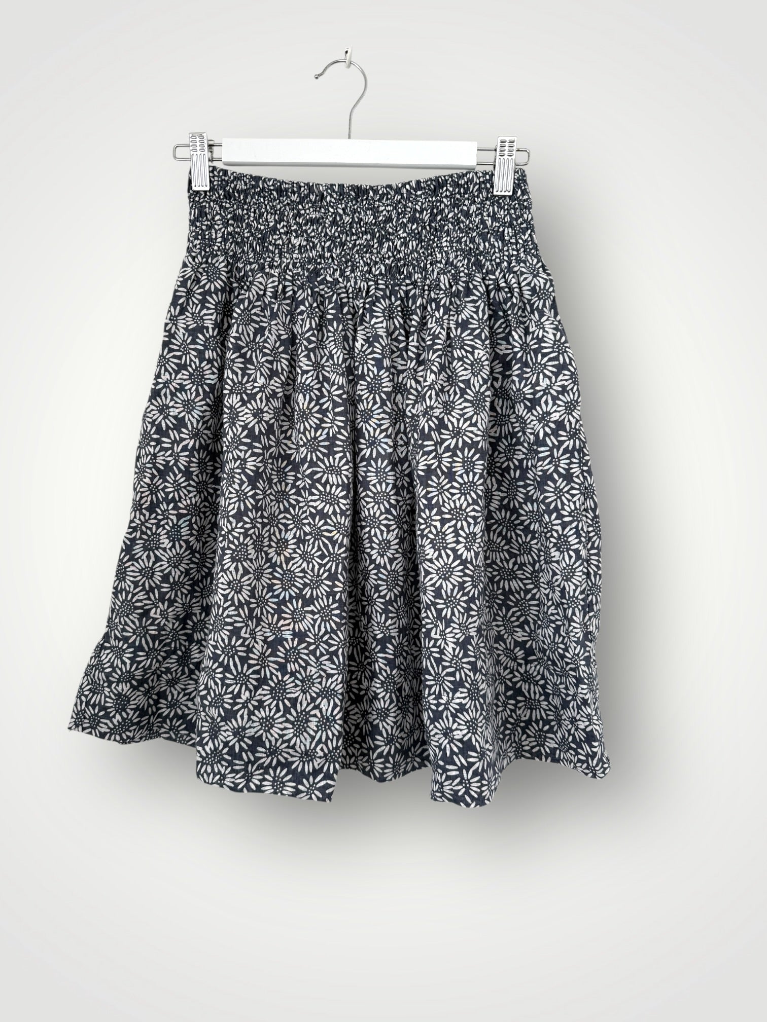 zoe skirt - grey daisy linen Apparel