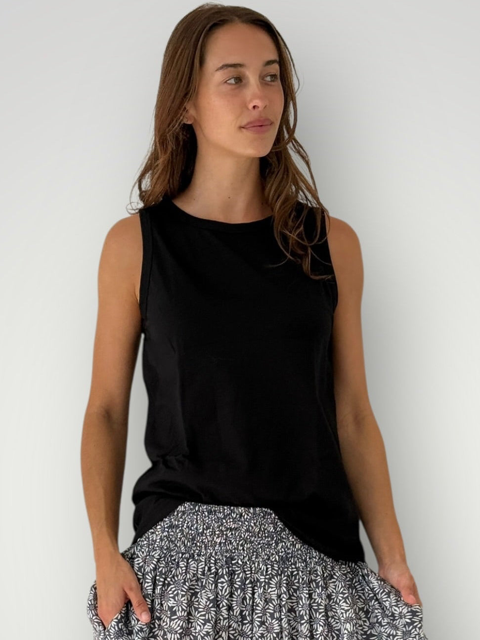 vera tank - black cotton Apparel