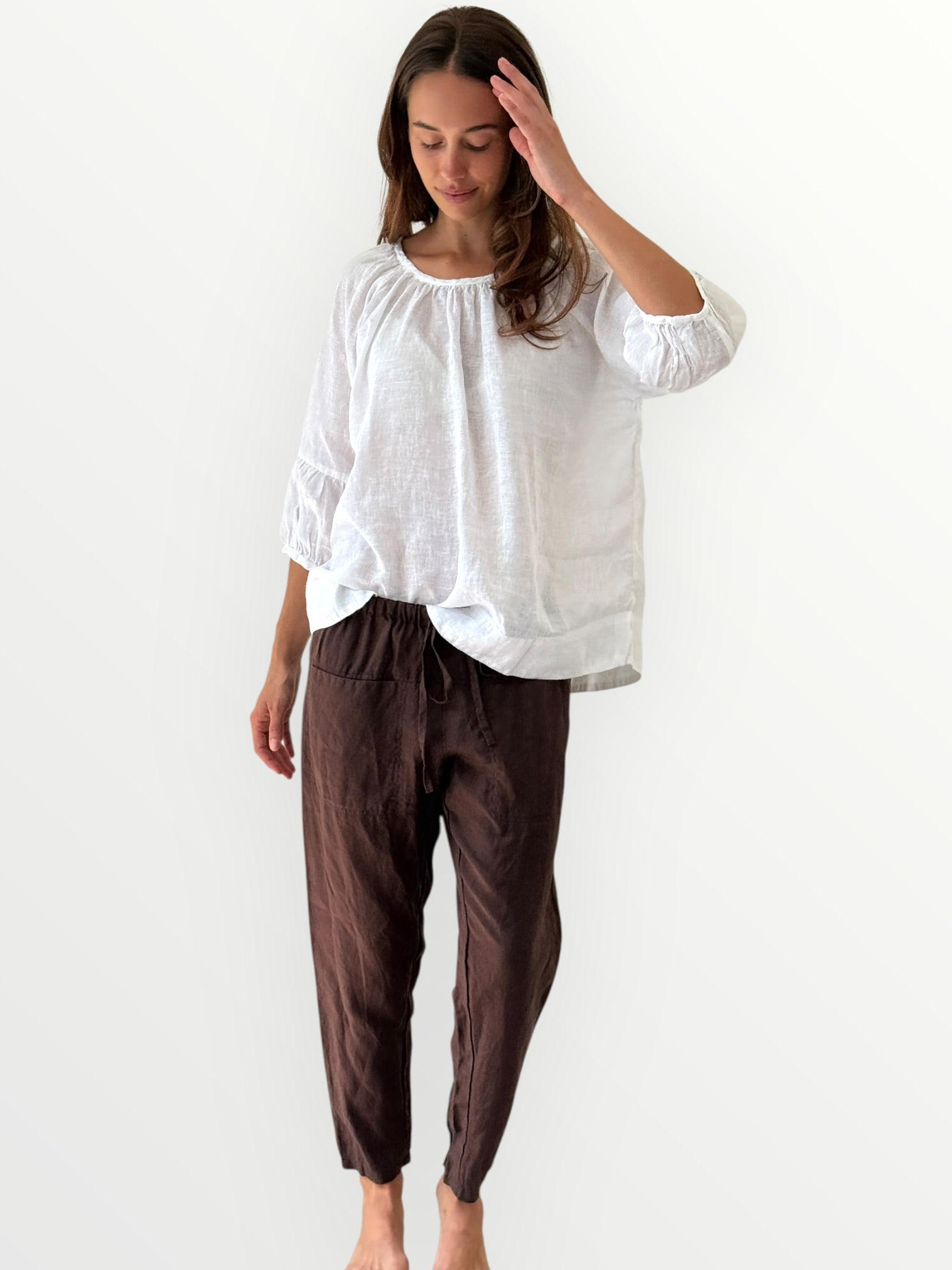 julia top-white linen Apparel