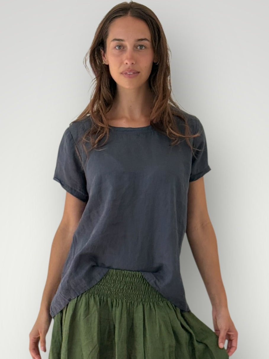 ellie round neck-slate linen Apparel