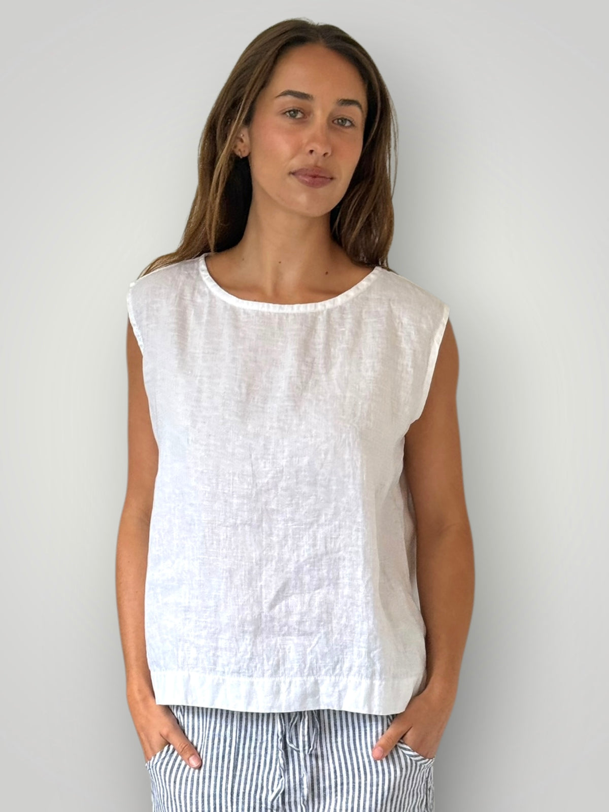 eva top - white linen Apparel