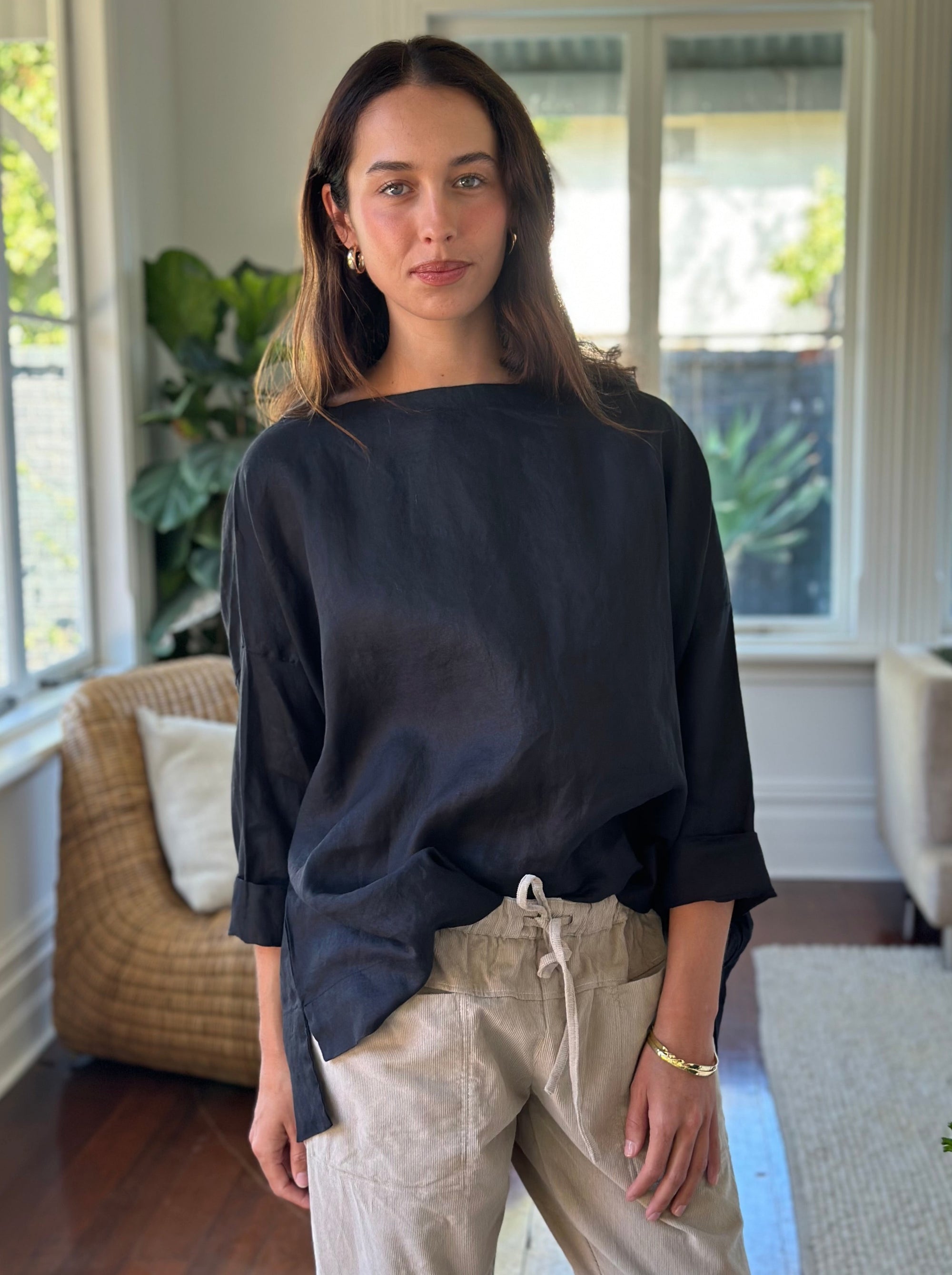 avril top - black linen Apparel  