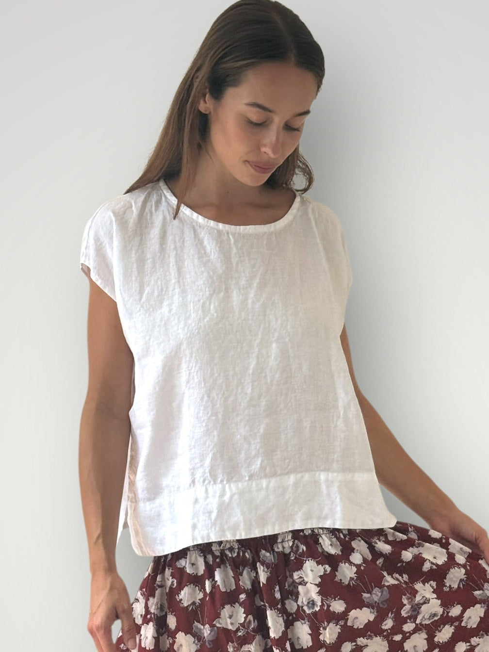 emma top - white linen Apparel