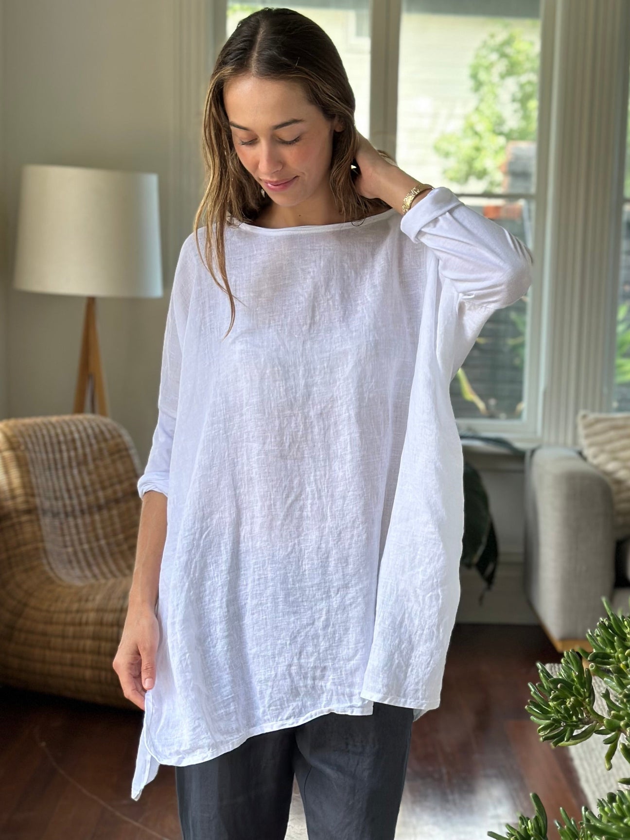 gabriella top-white Apparel