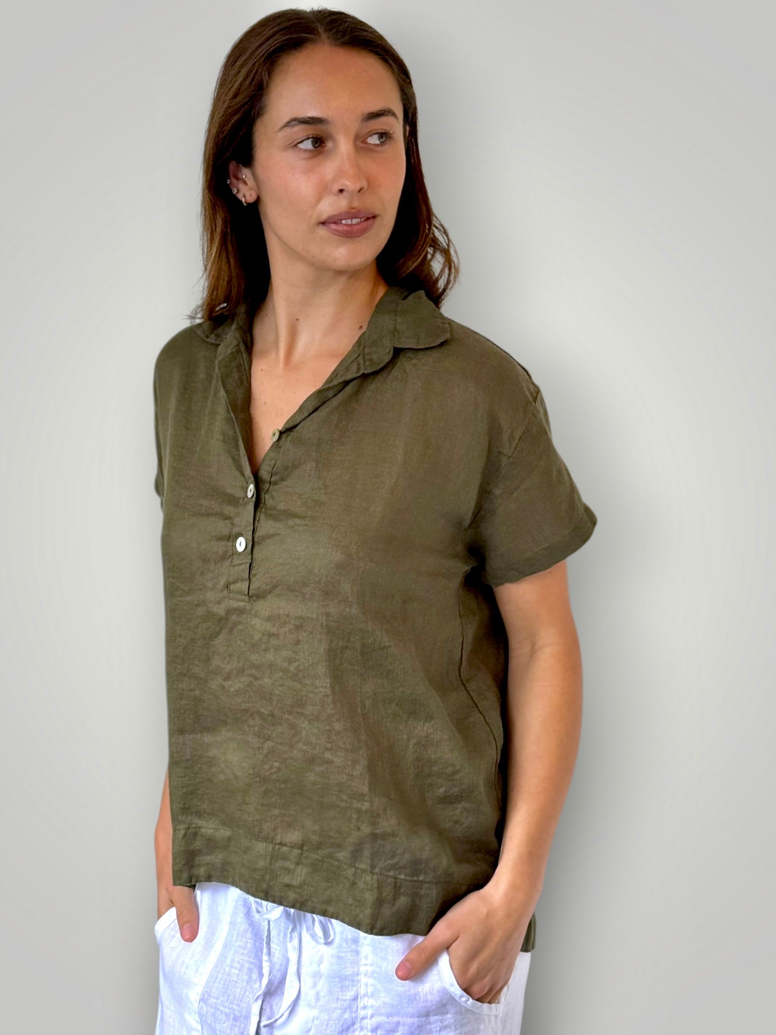 celia top -army linen Apparel