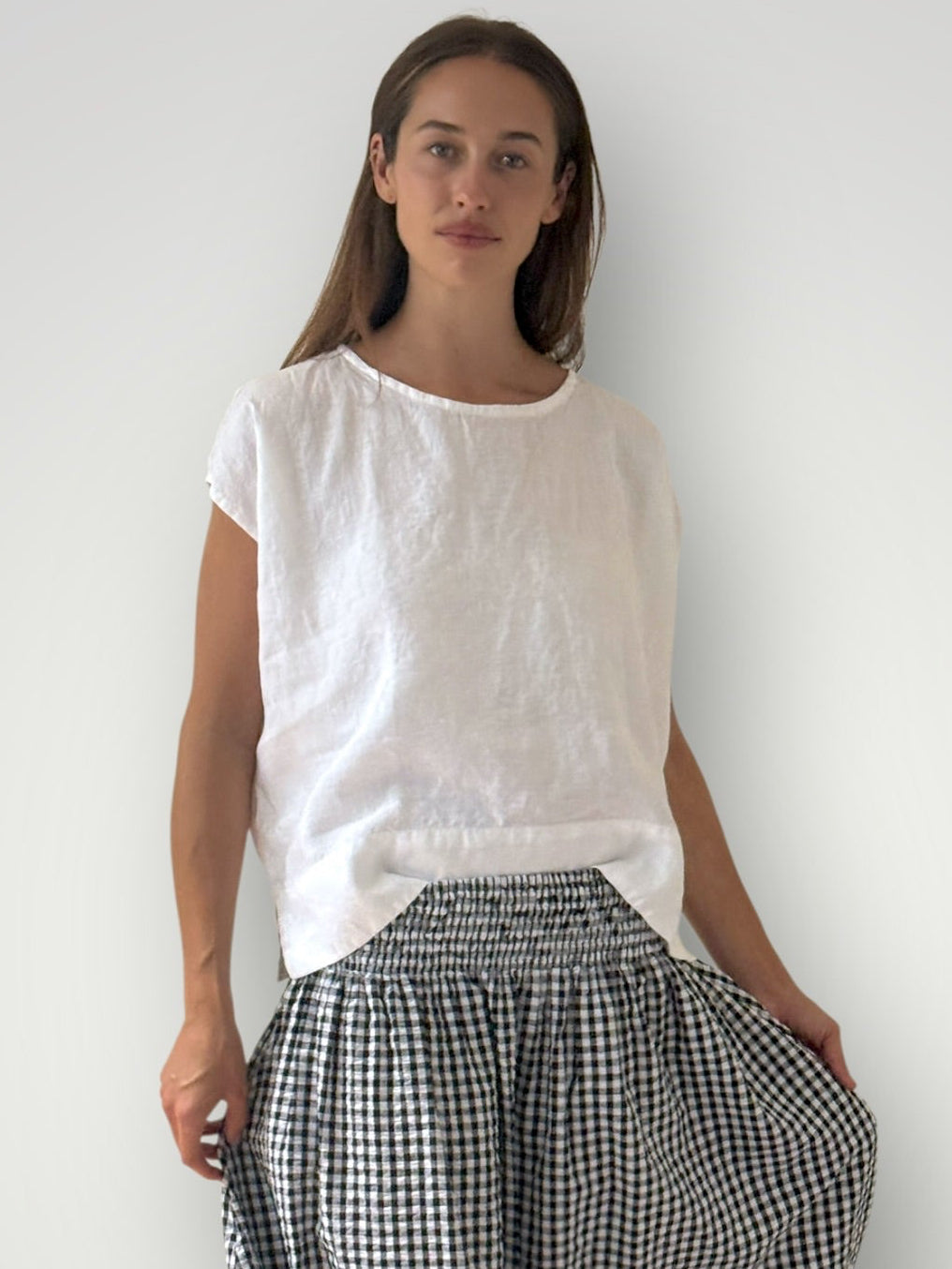 emma top - white linen Apparel