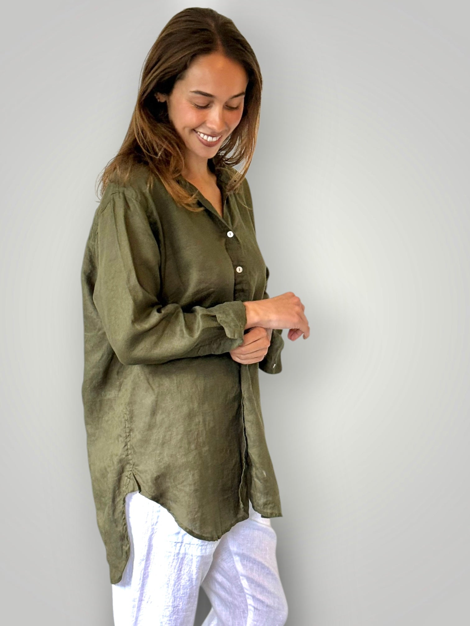 skyla shirt - army linen Apparel