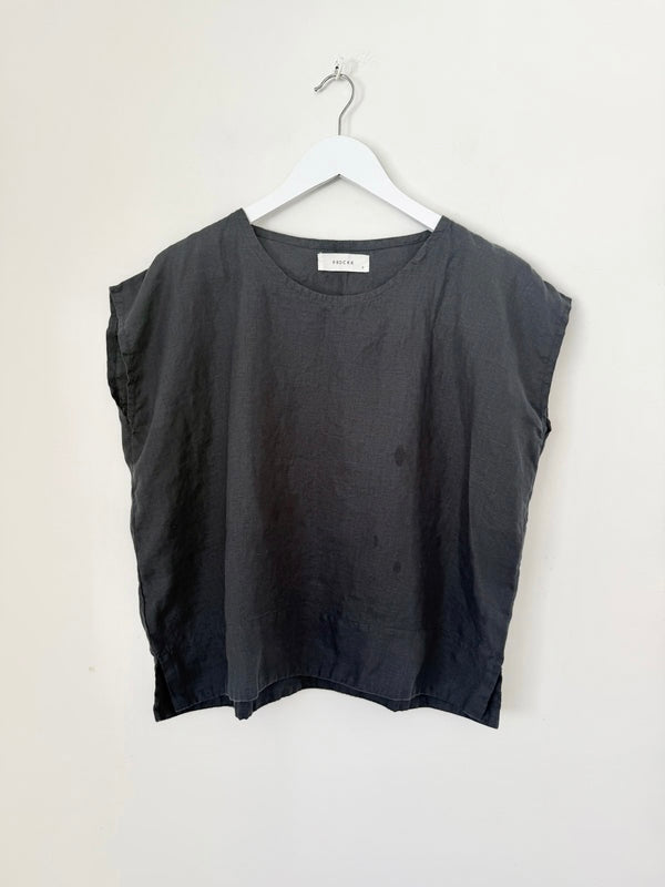 emma top - charcoal linen Apparel