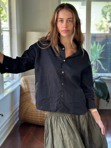 deanna shirt - black linen Apparel
