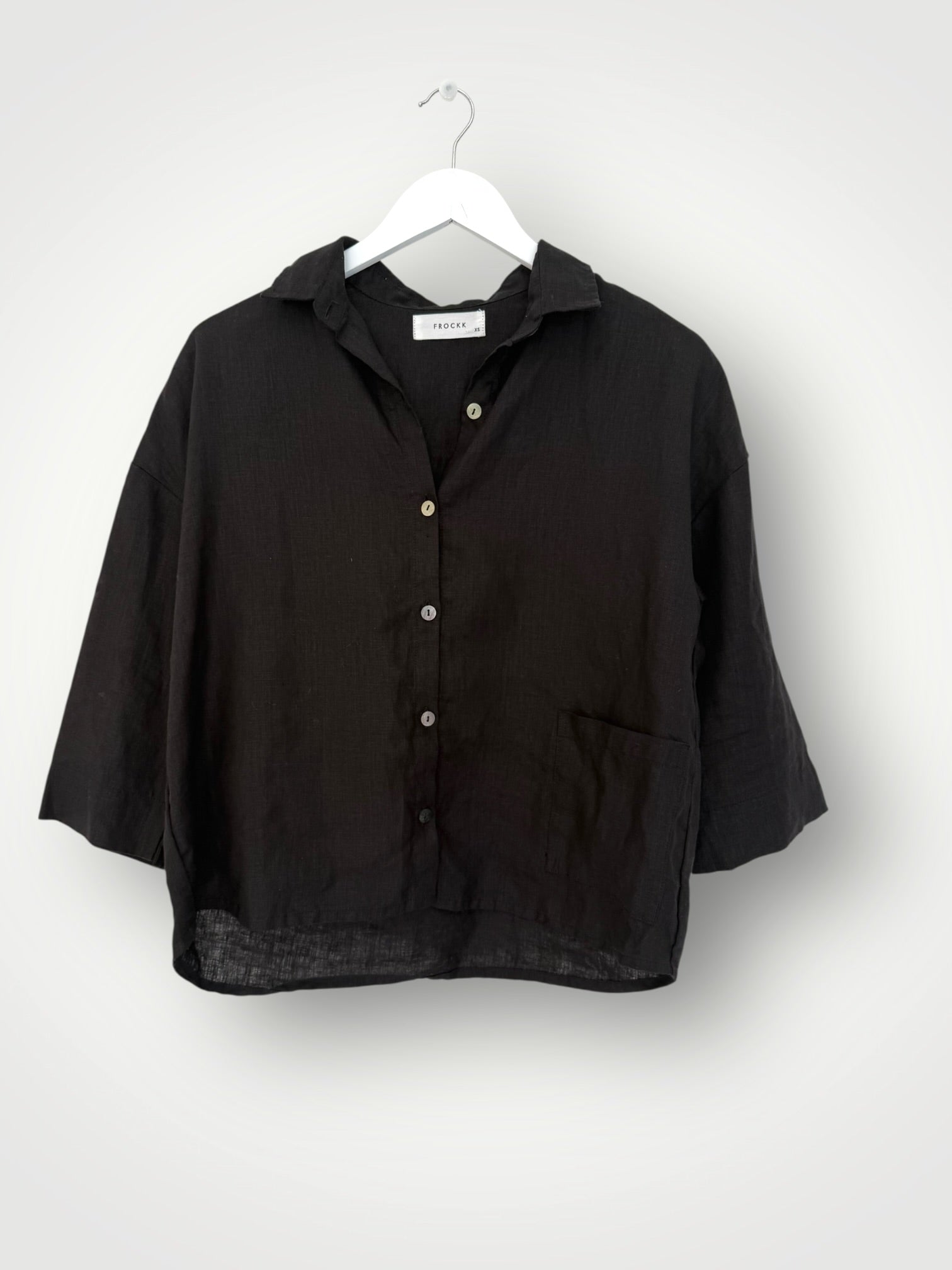 deanna shirt - black linen Apparel