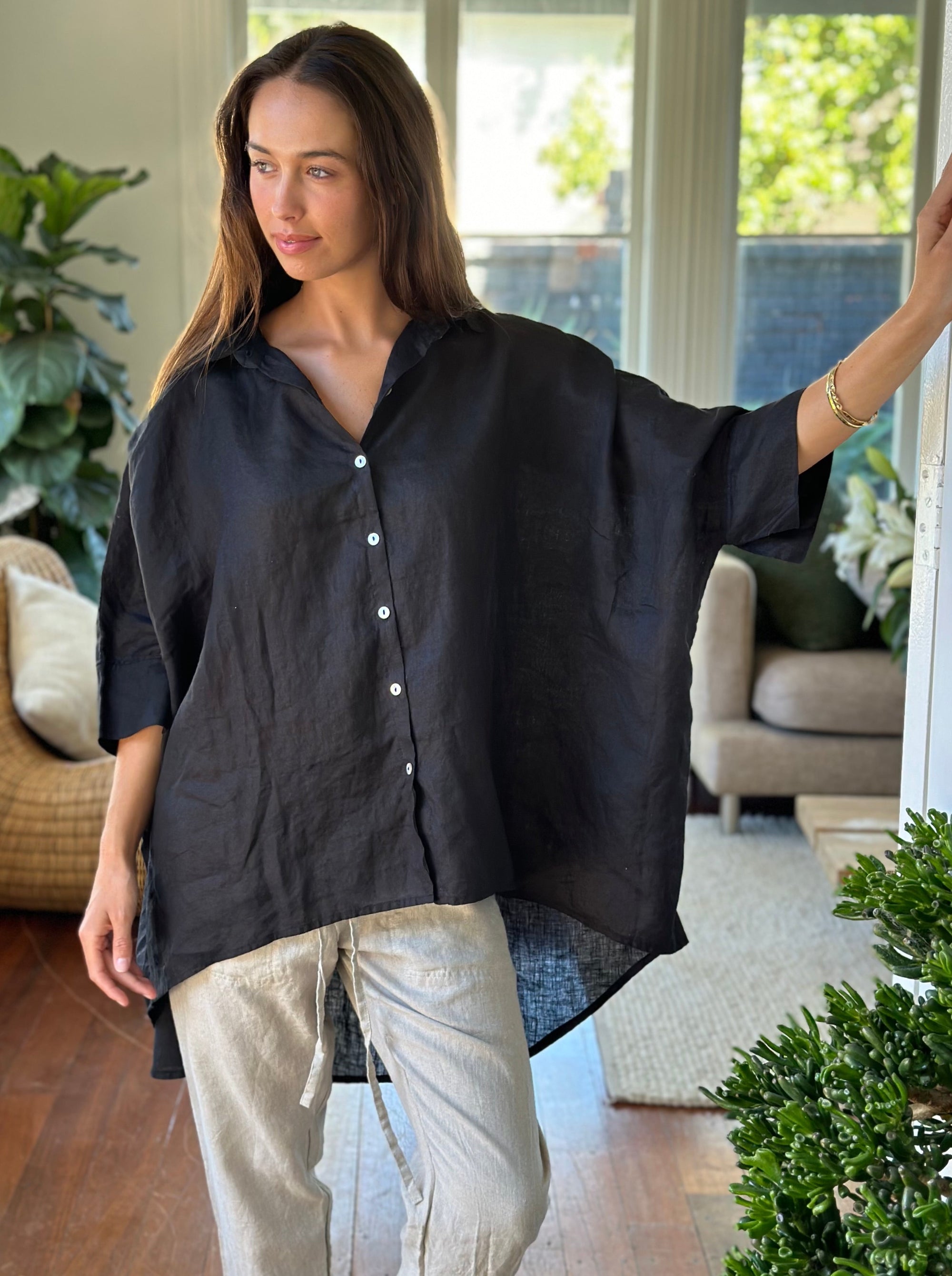 issey shirt-black linen Apparel  