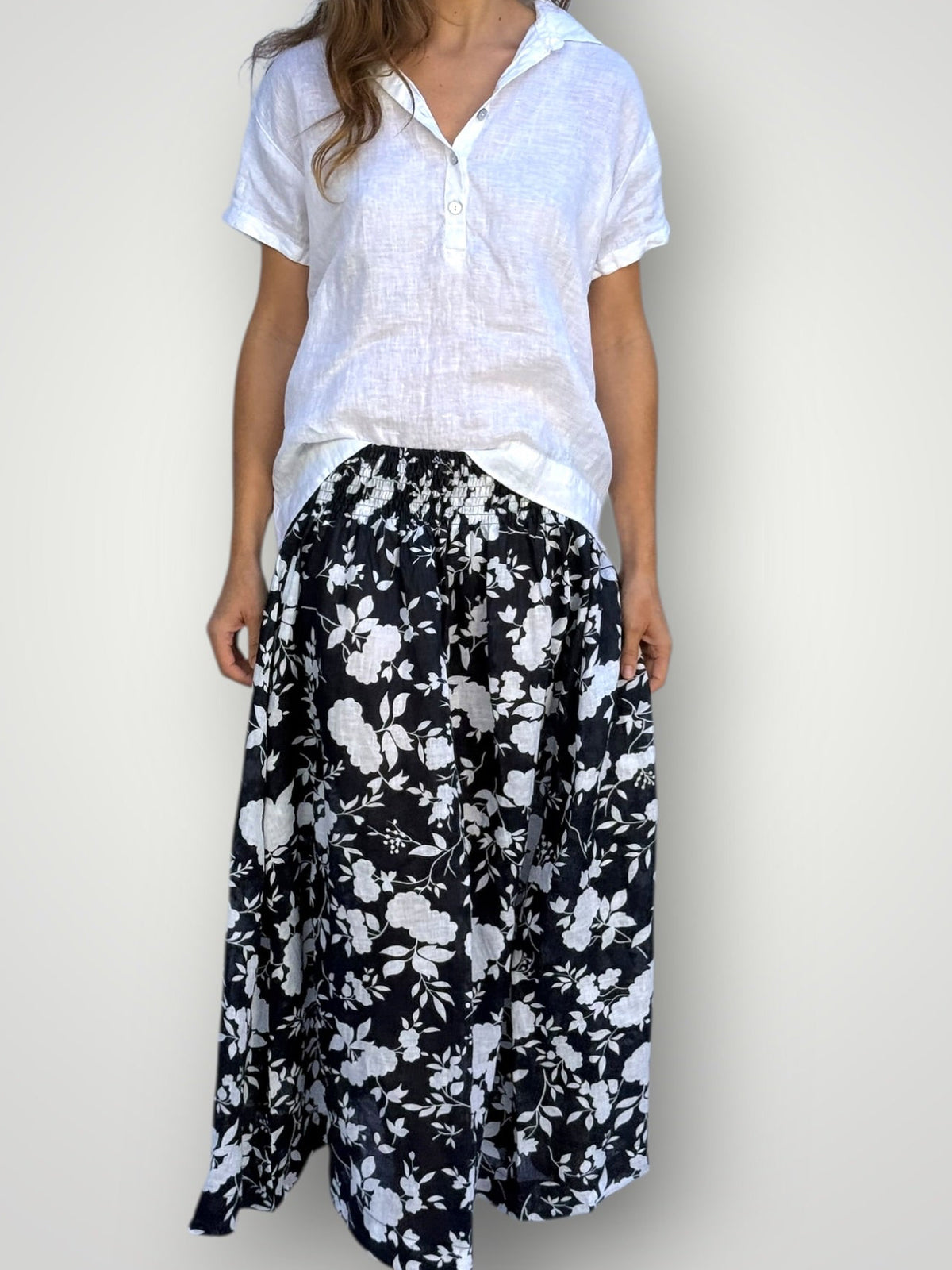 lulu skirt - big navy flower linen Apparel