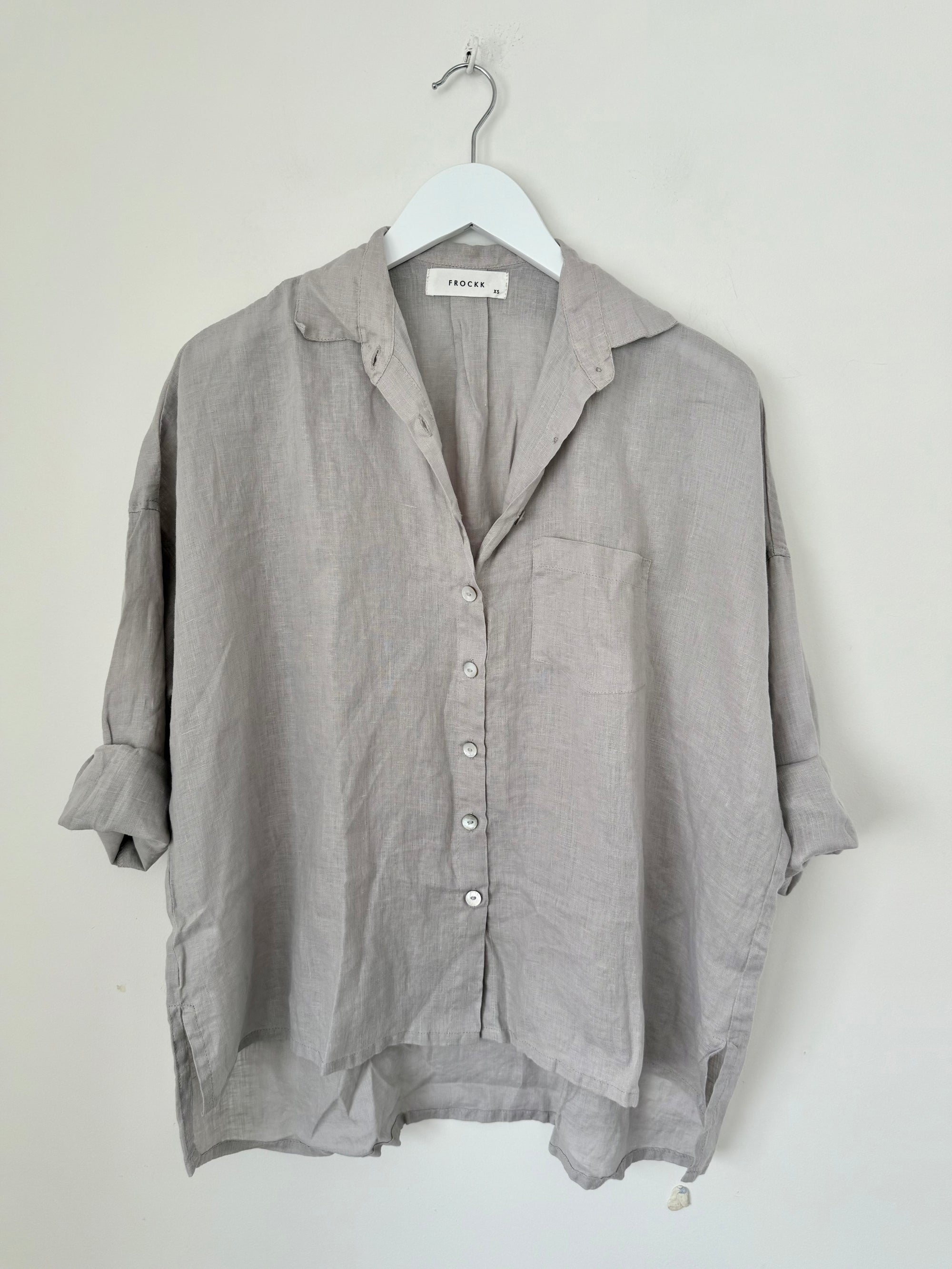 rosie shirt - pebble linen Apparel