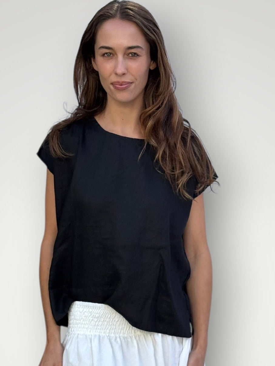 emma top - black linen Apparel