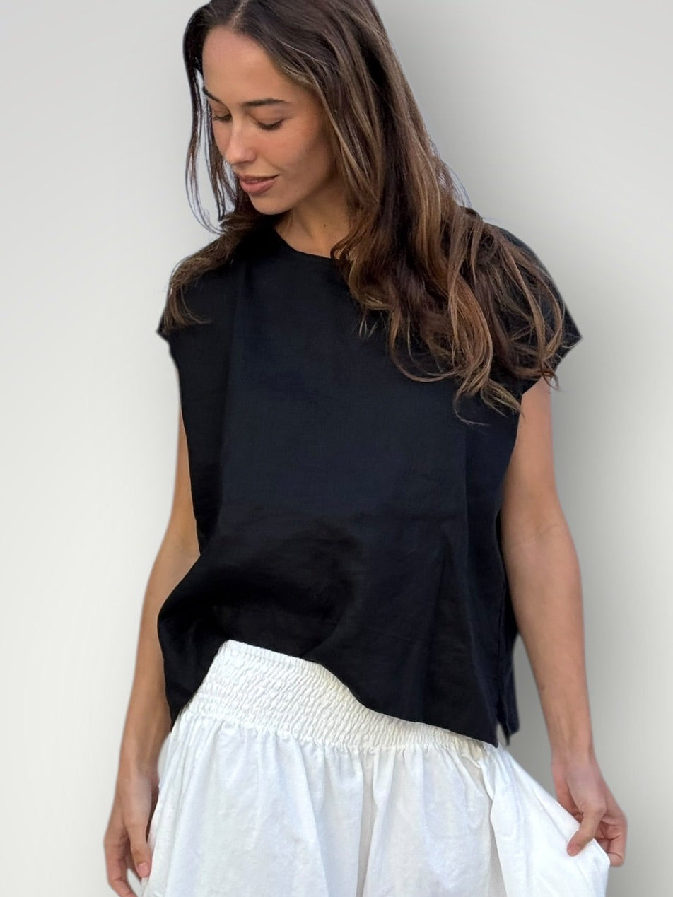 emma top - black linen Apparel