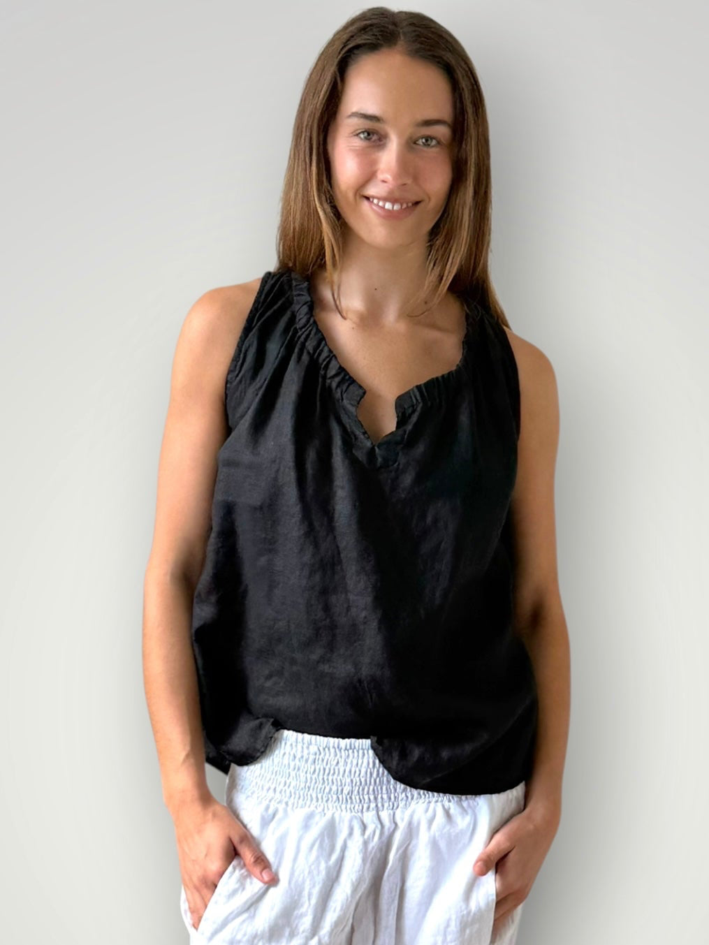 lucy top-black linen Apparel