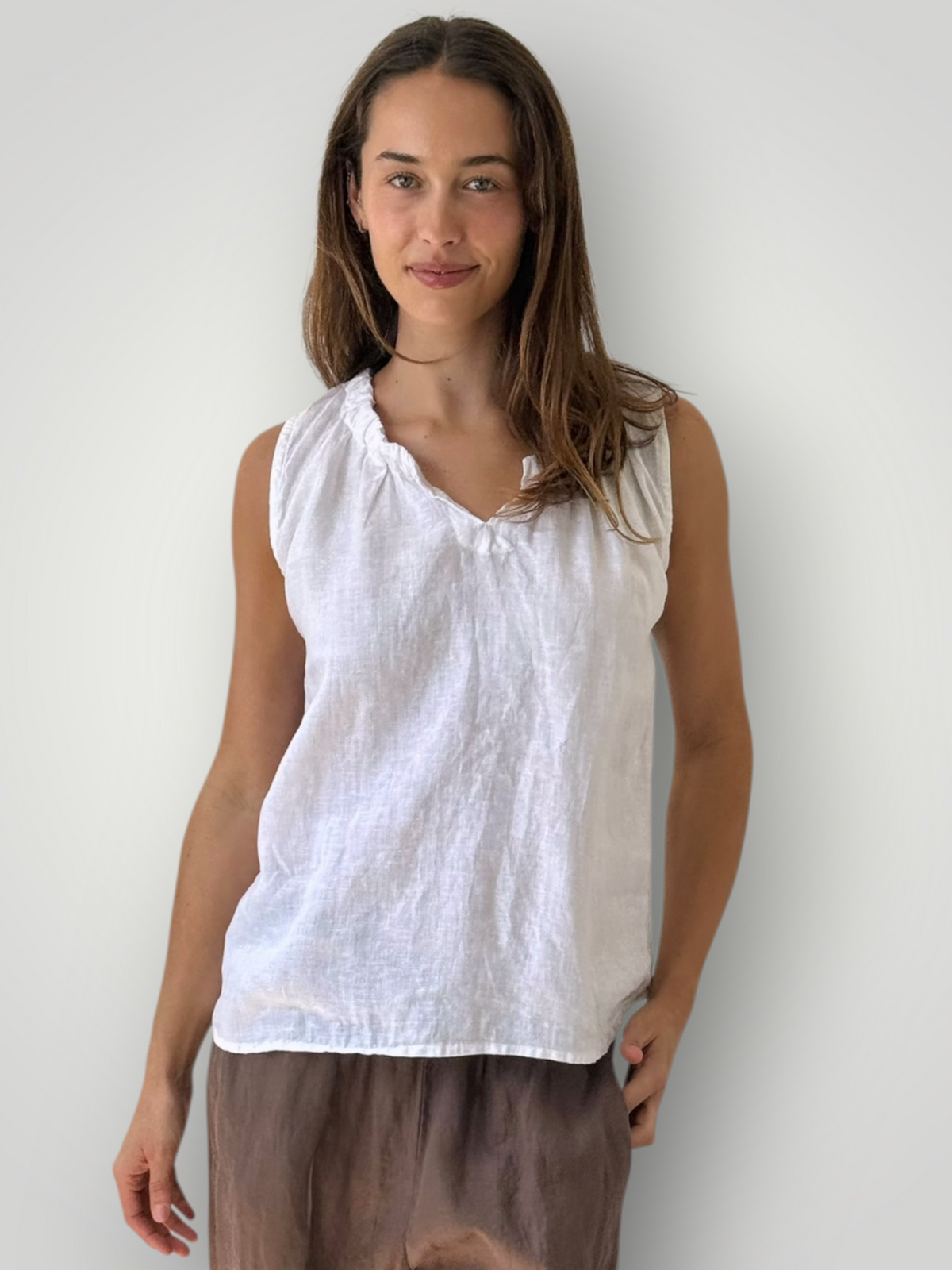 lucy top-white linen Apparel