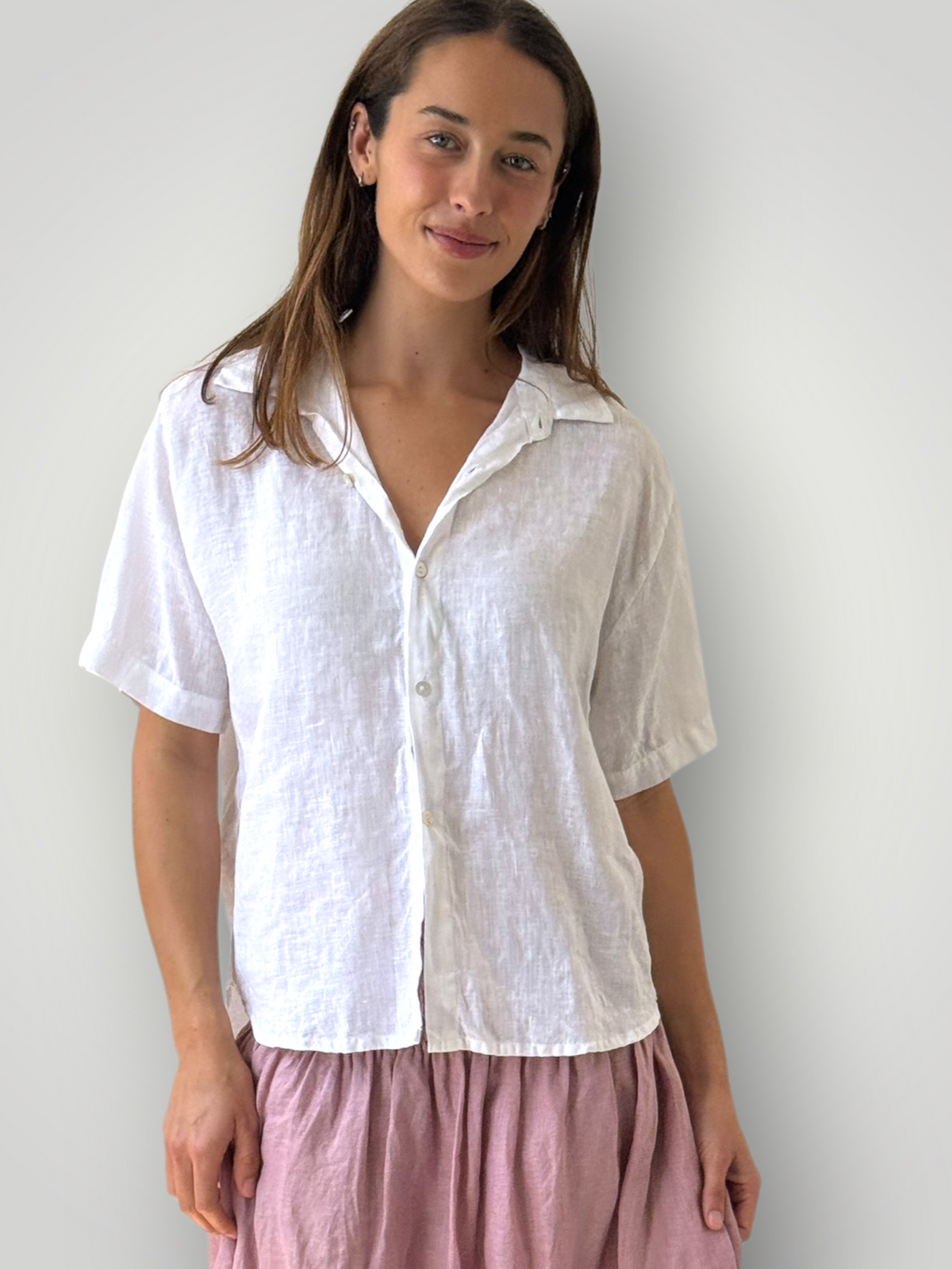 august shirt-white linen Apparel