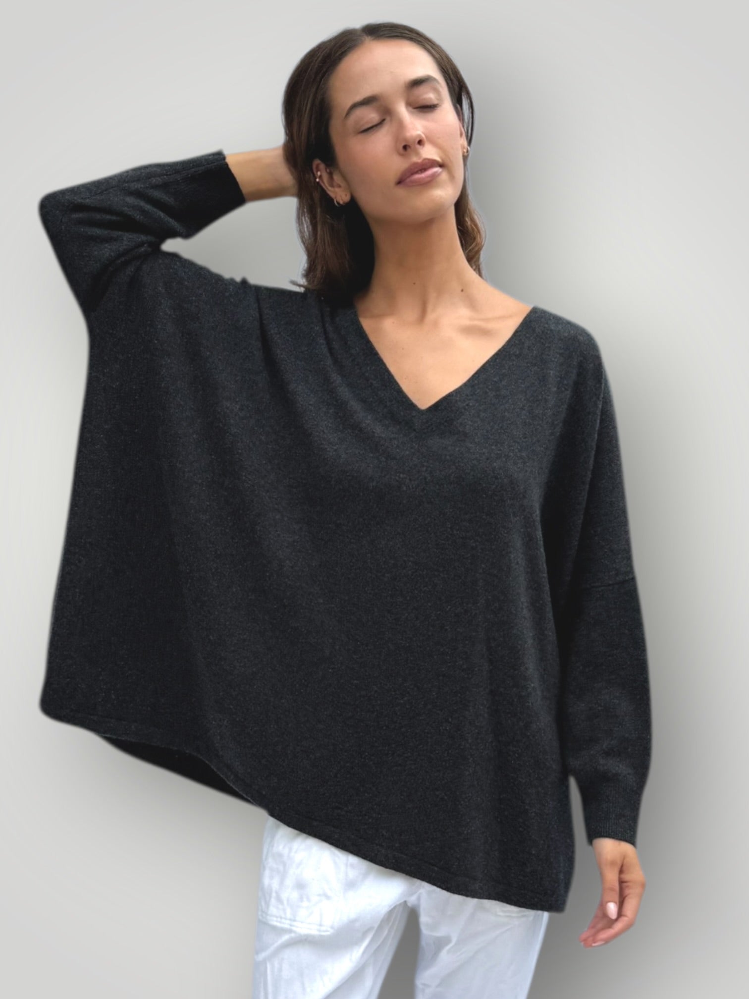 boyfriend v cashmere knit -charcoal Apparel