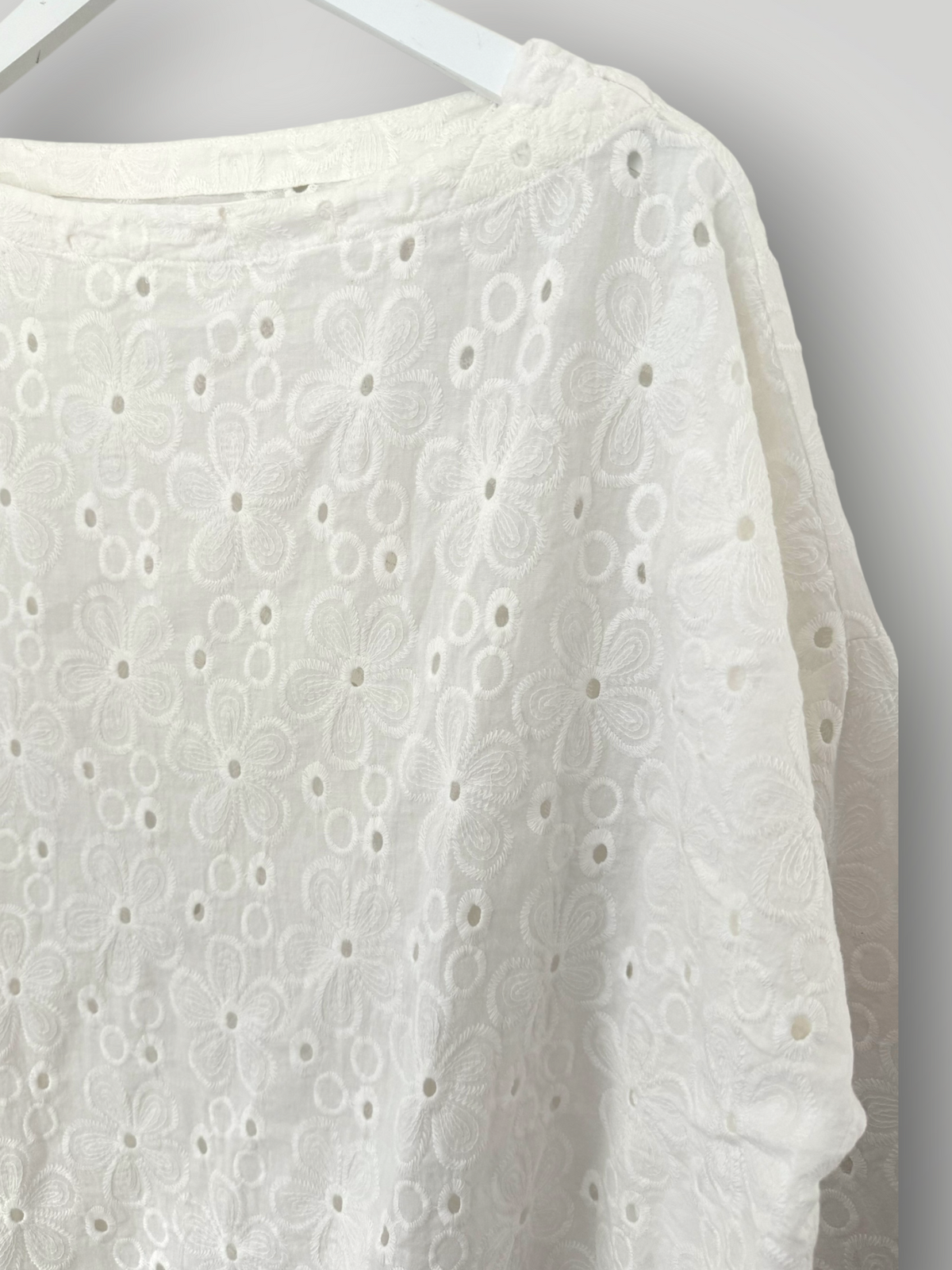 avril top - white cotton embroidery Apparel