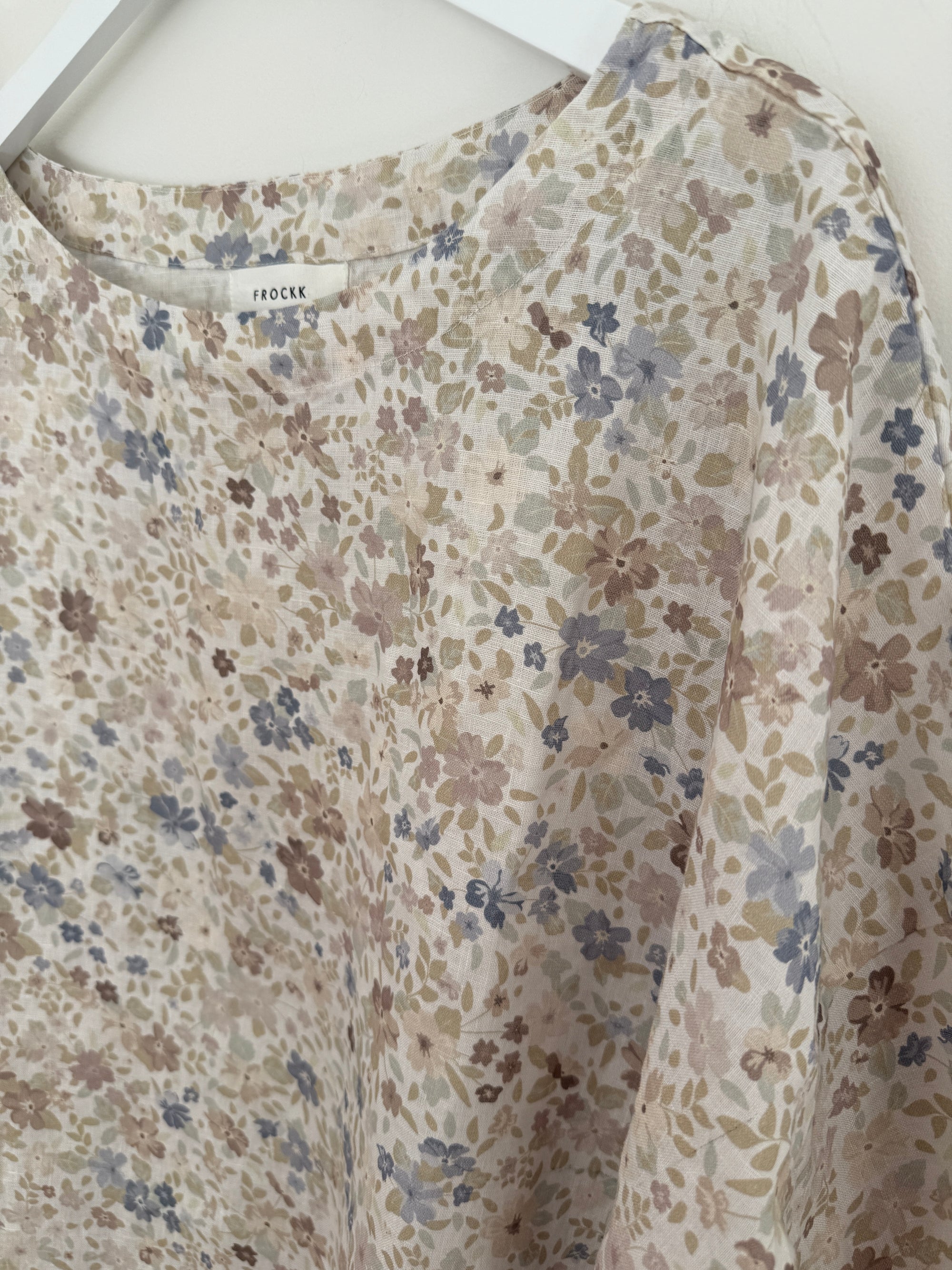 marita top - flower patch linen Apparel