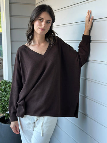 relaxed boyfriend knit -chocolate cashmere Apparel