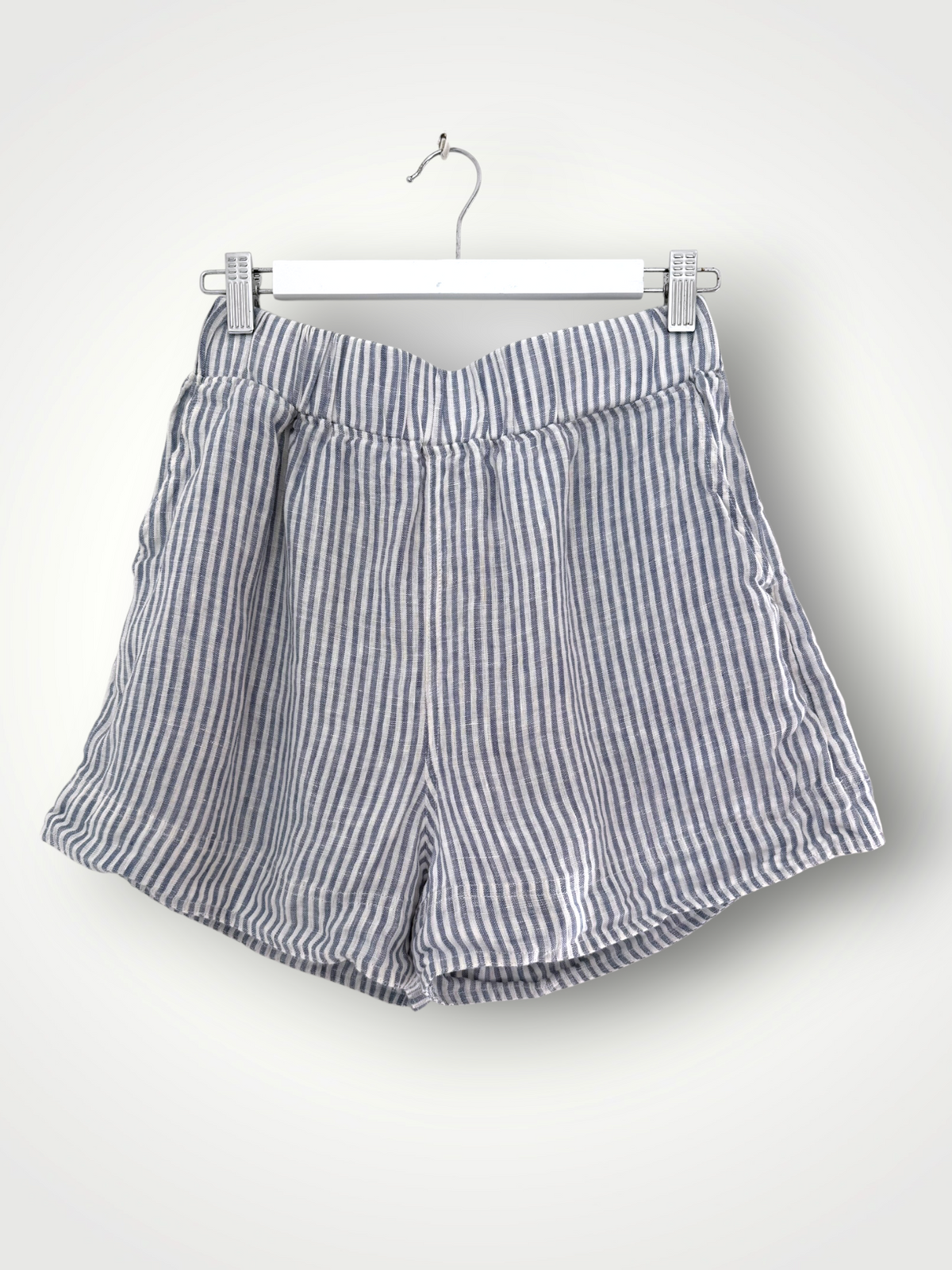 abbey short - denim stripe linen