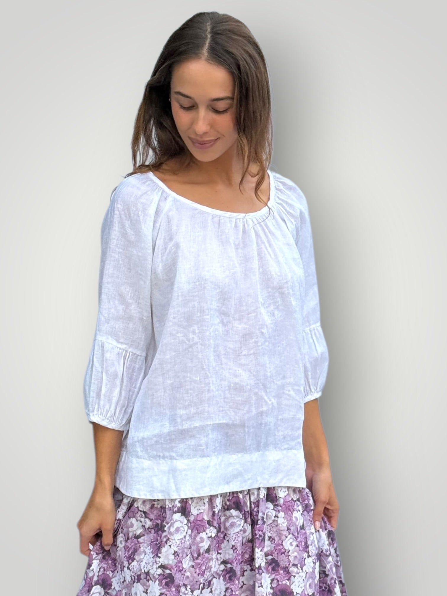 julia top-white linen Apparel