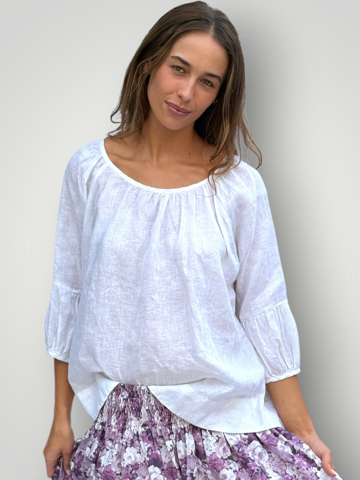 julia top-white linen Apparel