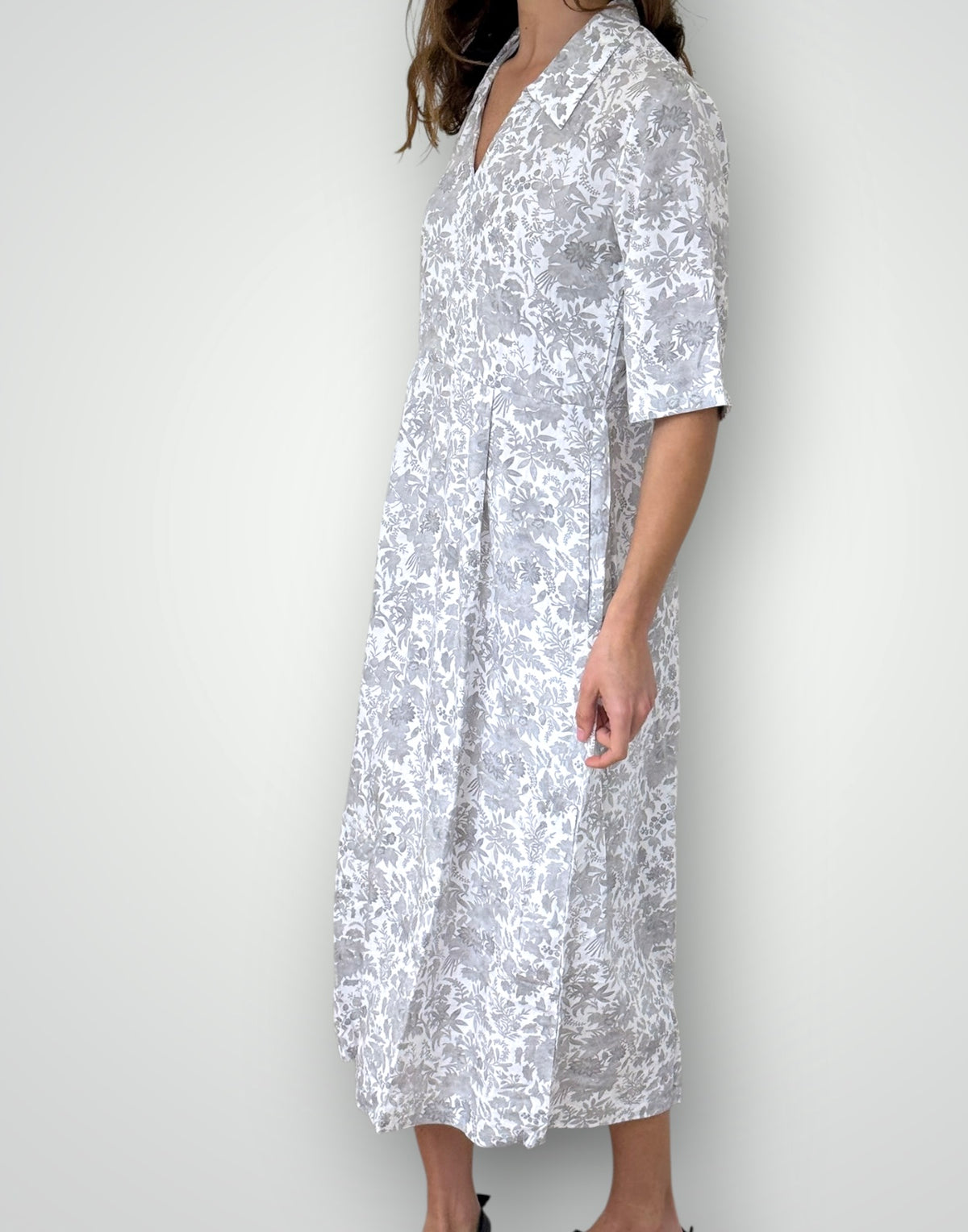 leonie dress-grey floral print