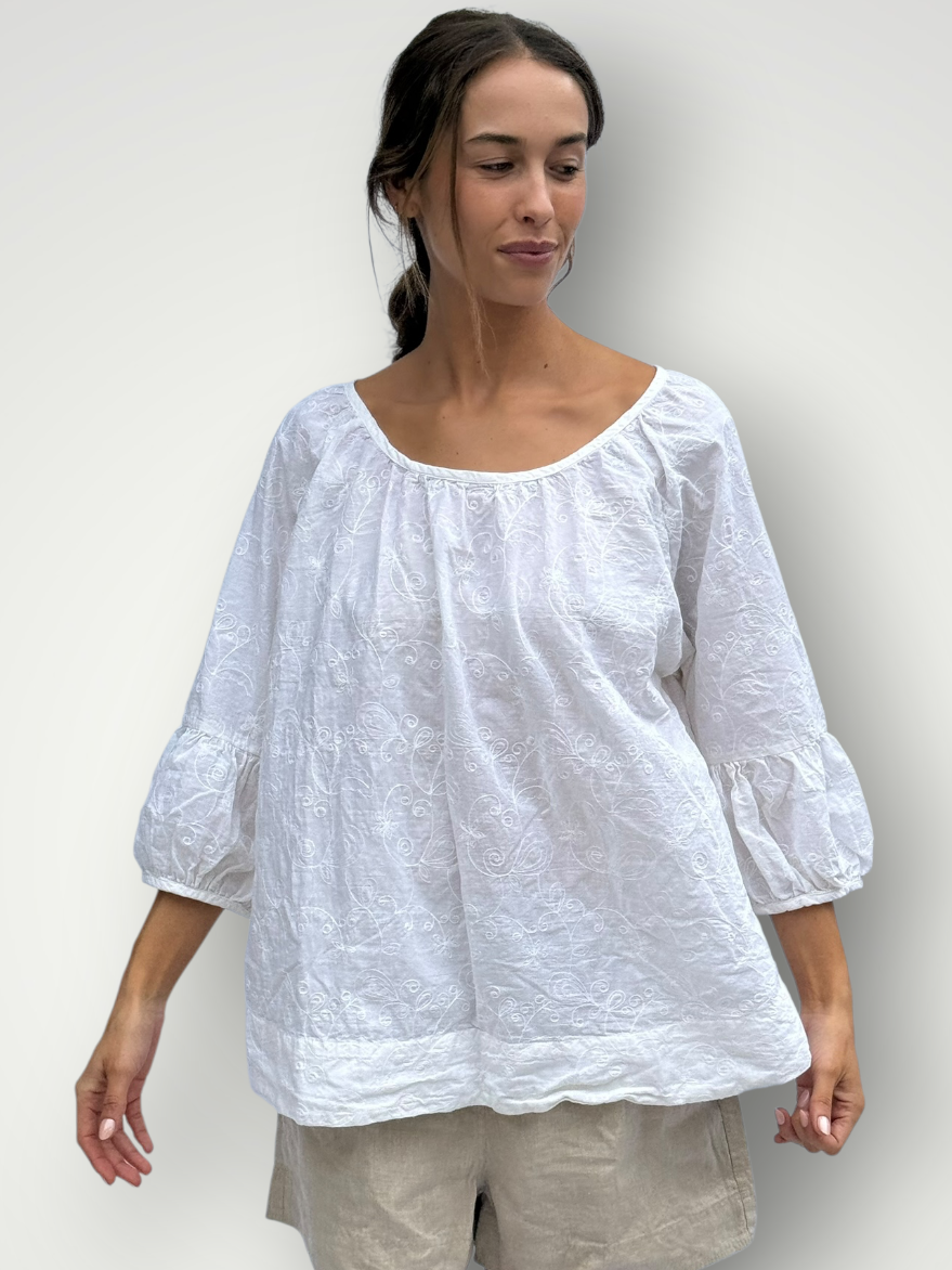 julia top-white cotton embroidery