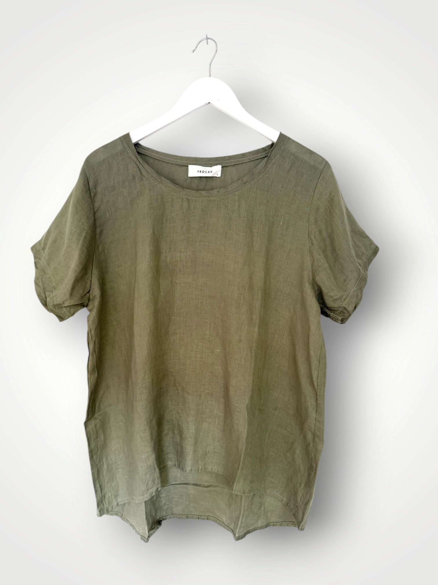 ellie round neck-sage linen Apparel