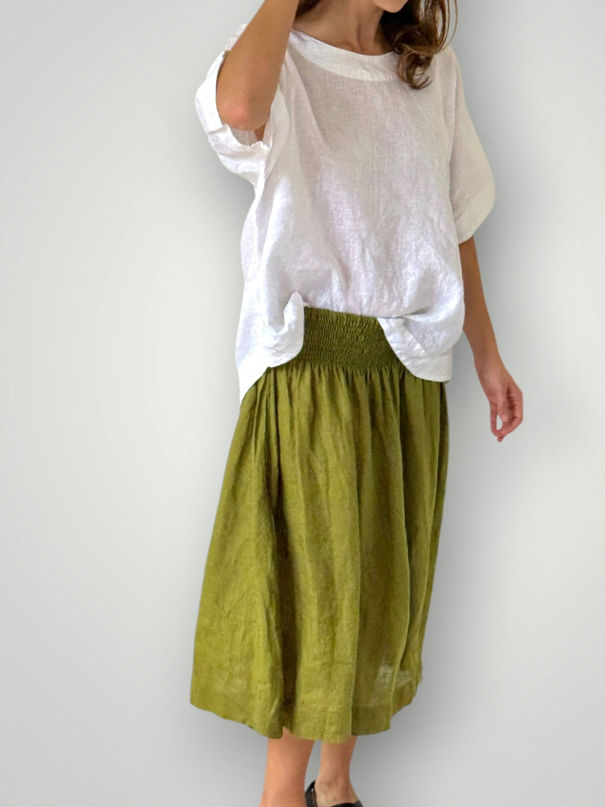 lola skirt - olive linen Apparel